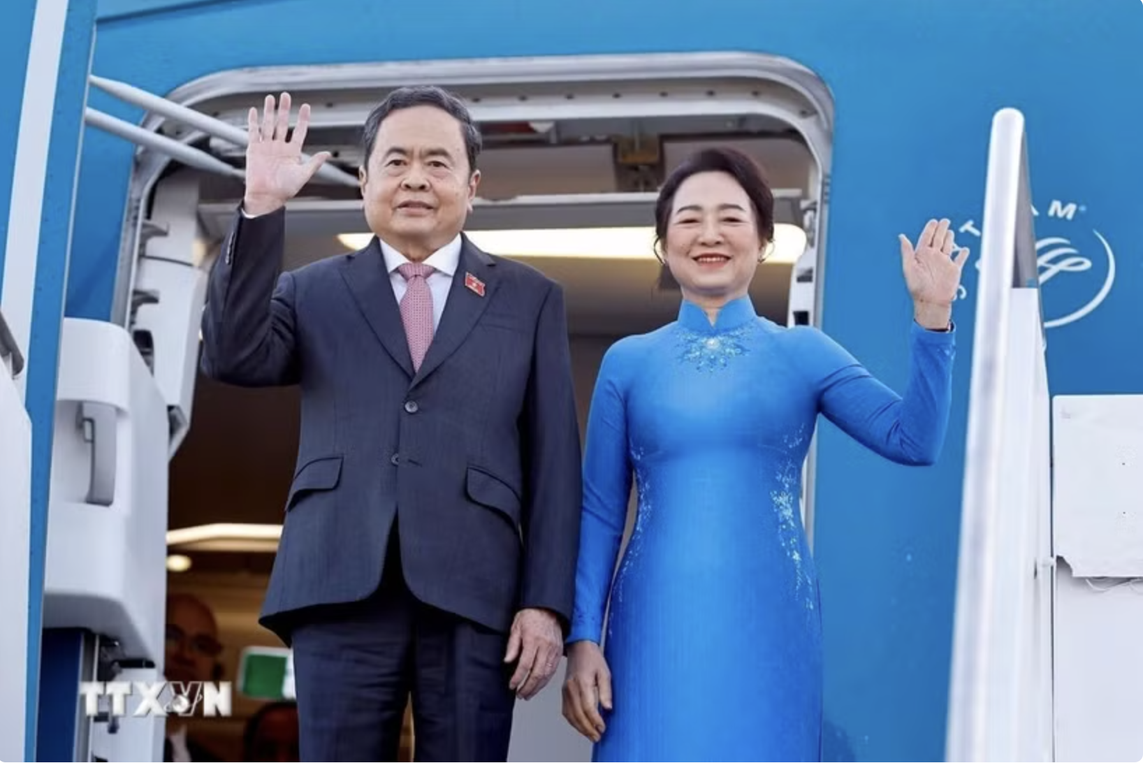 Chủ tịch Quốc hội Trần Thanh Mẫn tiếp kiến Giáo hoàng Leo XIV - Ảnh 4.