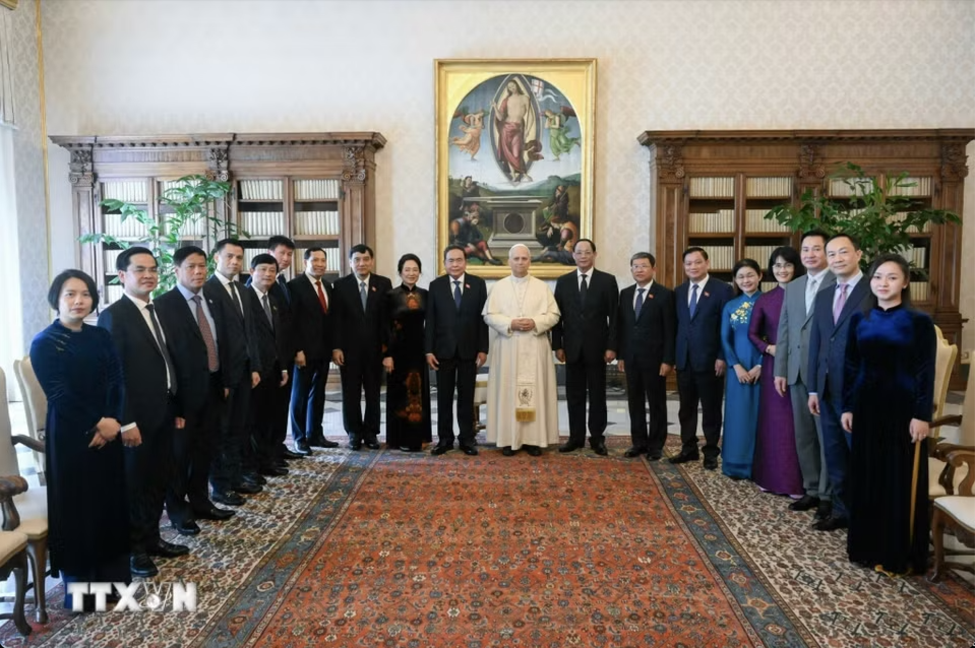 Chủ tịch Quốc hội Trần Thanh Mẫn tiếp kiến Giáo hoàng Leo XIV - Ảnh 8.