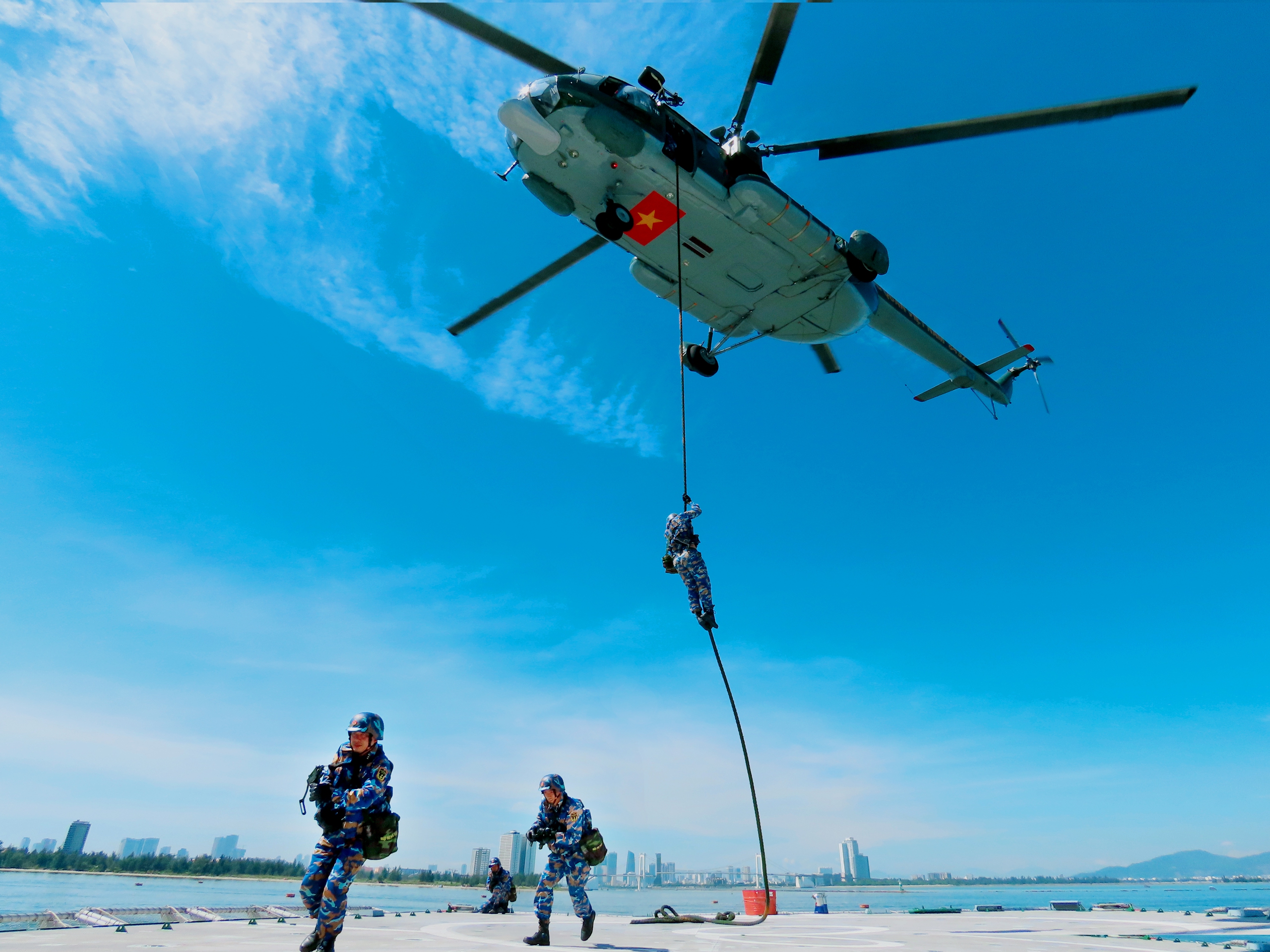 Chiêm ngưỡng sức mạnh Lữ đoàn Đặc công Hải quân 126 - Ảnh 8.