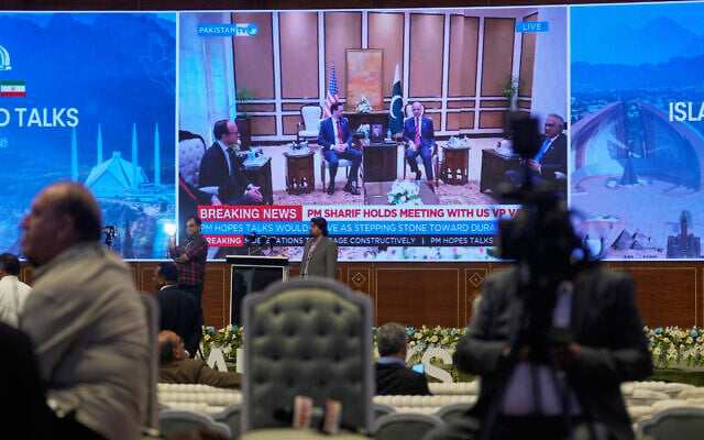 Tổng thống Donald Trump n&oacute;i Iran đang &ldquo;thua to&rdquo; - Ảnh 2.