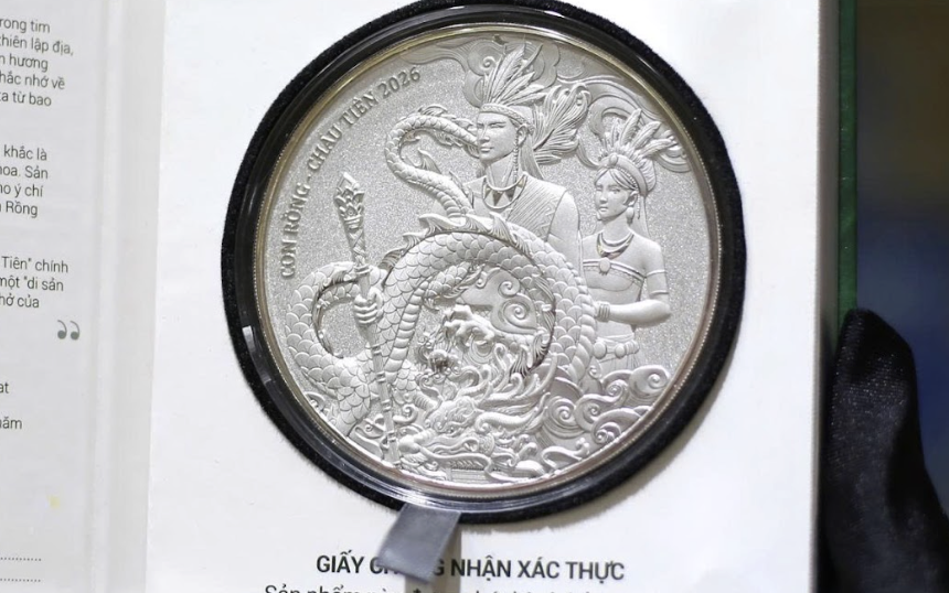 Giá bạc hôm nay 13-4: Thị trường đảo chiều, rủi ro ngắn hạn tăng cao - Ảnh 1.