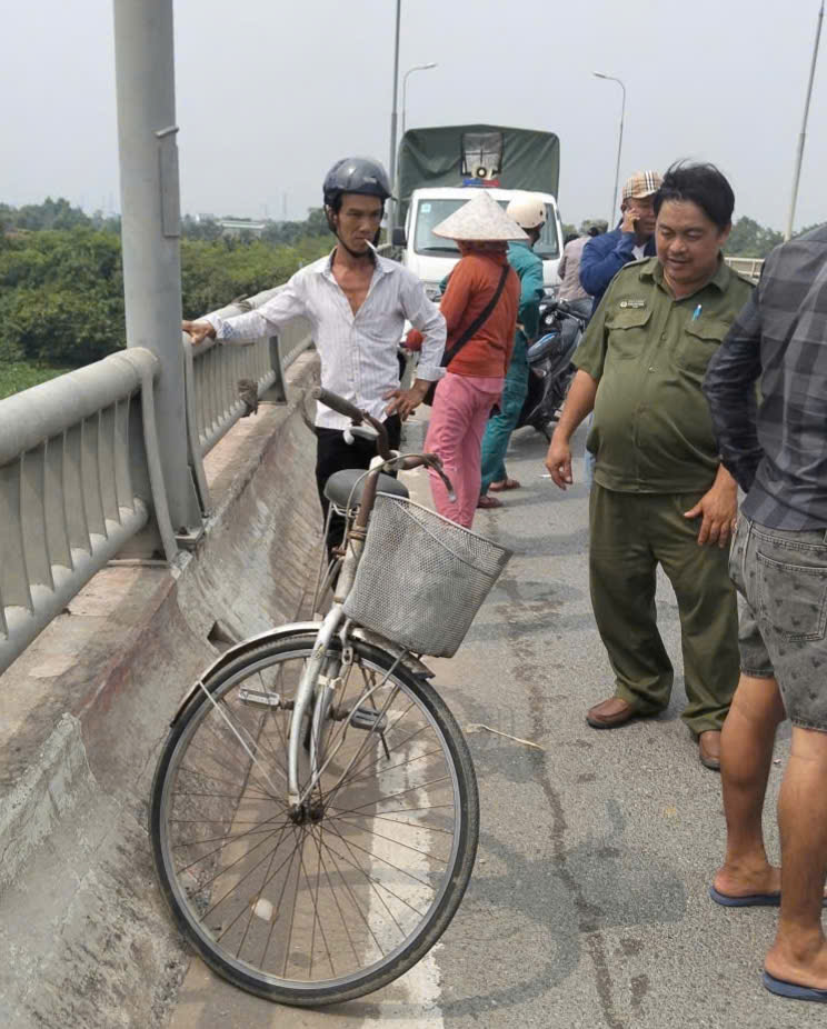 Trong 10 ngày, 3 người nhảy cầu nghi tự tử ở Tây Ninh - Ảnh 1.