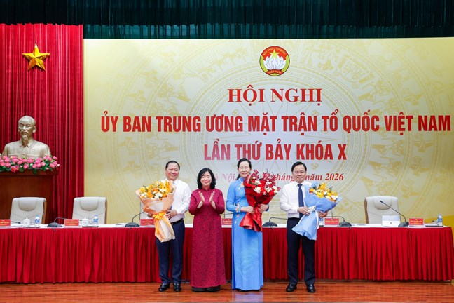 Hiệp thương cử 3 phó chủ tịch Ủy ban Trung ương MTTQ Việt Nam - Ảnh 2.