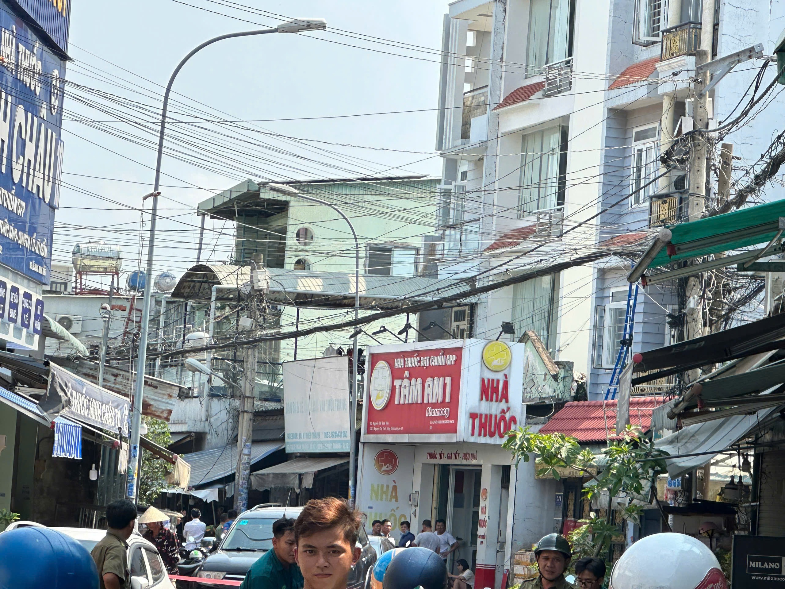 Cháy phòng trọ ở TPHCM, 2 người chết, 5 người bị thương - Ảnh 2.