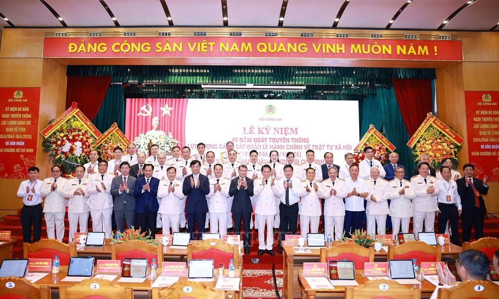 Thủ tướng L&ecirc; Minh Hưng hiện đại h&oacute;a quản trị quốc gia v&agrave; nền h&agrave;nh ch&iacute;nh 2026 - Ảnh 5.