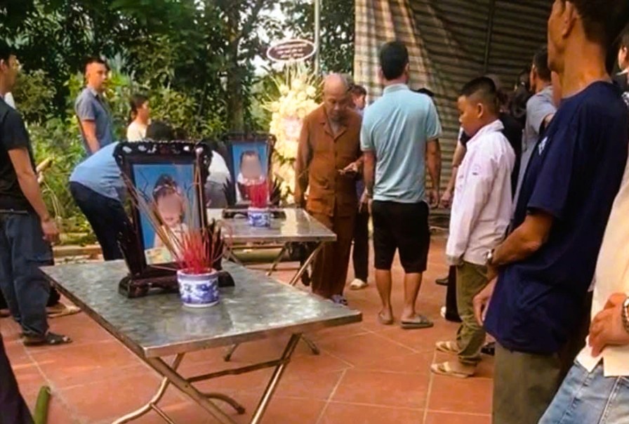 Rủ nhau ra khe suối sau nhà tắm, 2 trẻ nhỏ đuối nước thương tâm - Ảnh 1.