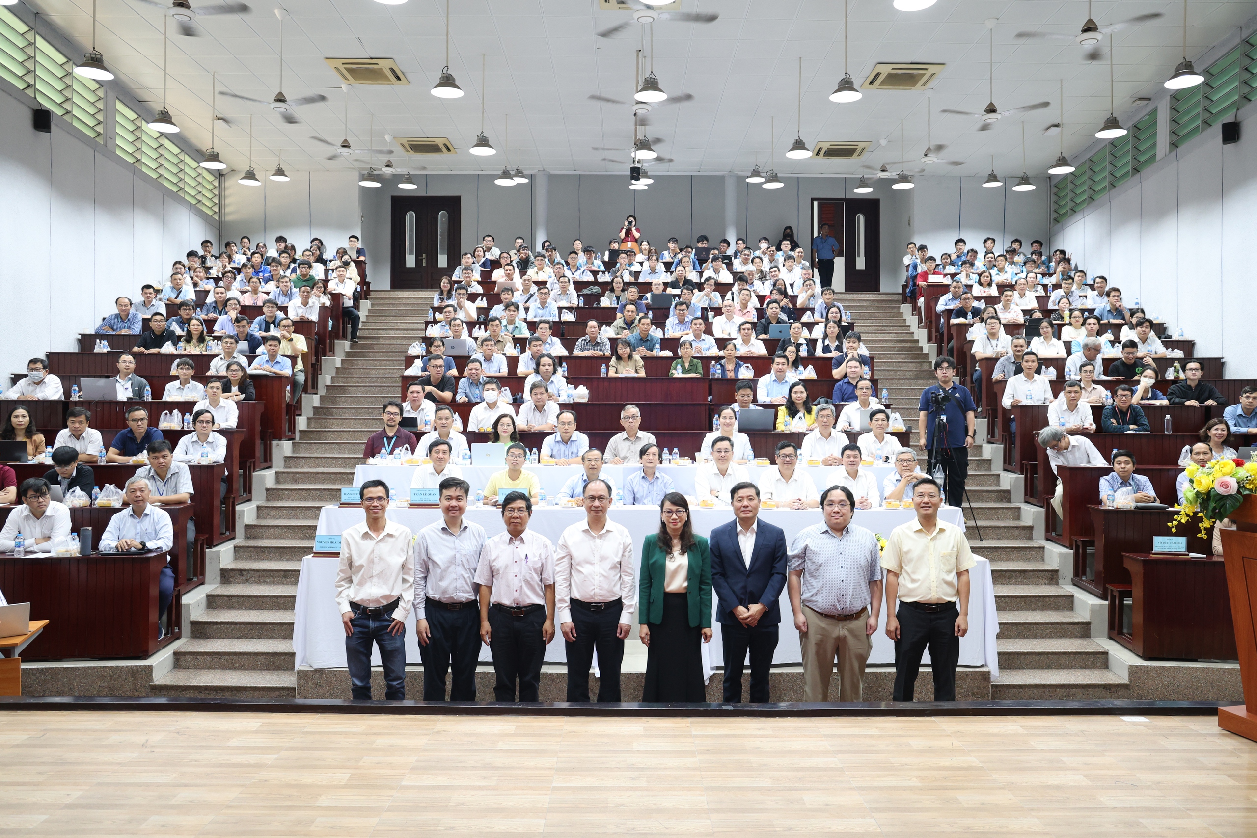 ĐHQG-HCM đặt mục tiêu Toán học vào top 100 ĐH thế giới - Ảnh 2.