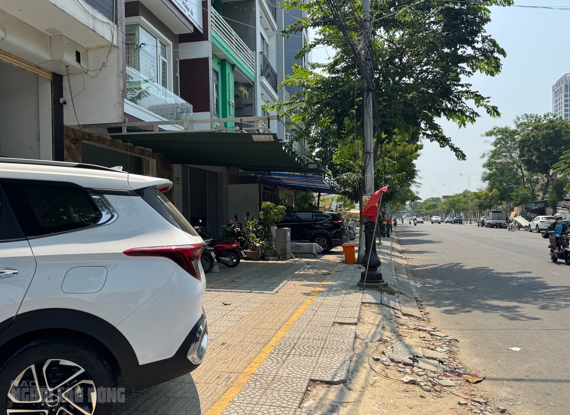 Vỉa h&egrave; Đ&agrave; Nẵng 2026: Nơi th&ocirc;ng tho&aacute;ng v&agrave; t&igrave;nh trạng lấn chiếm vẫn diễn ra - Ảnh 9.