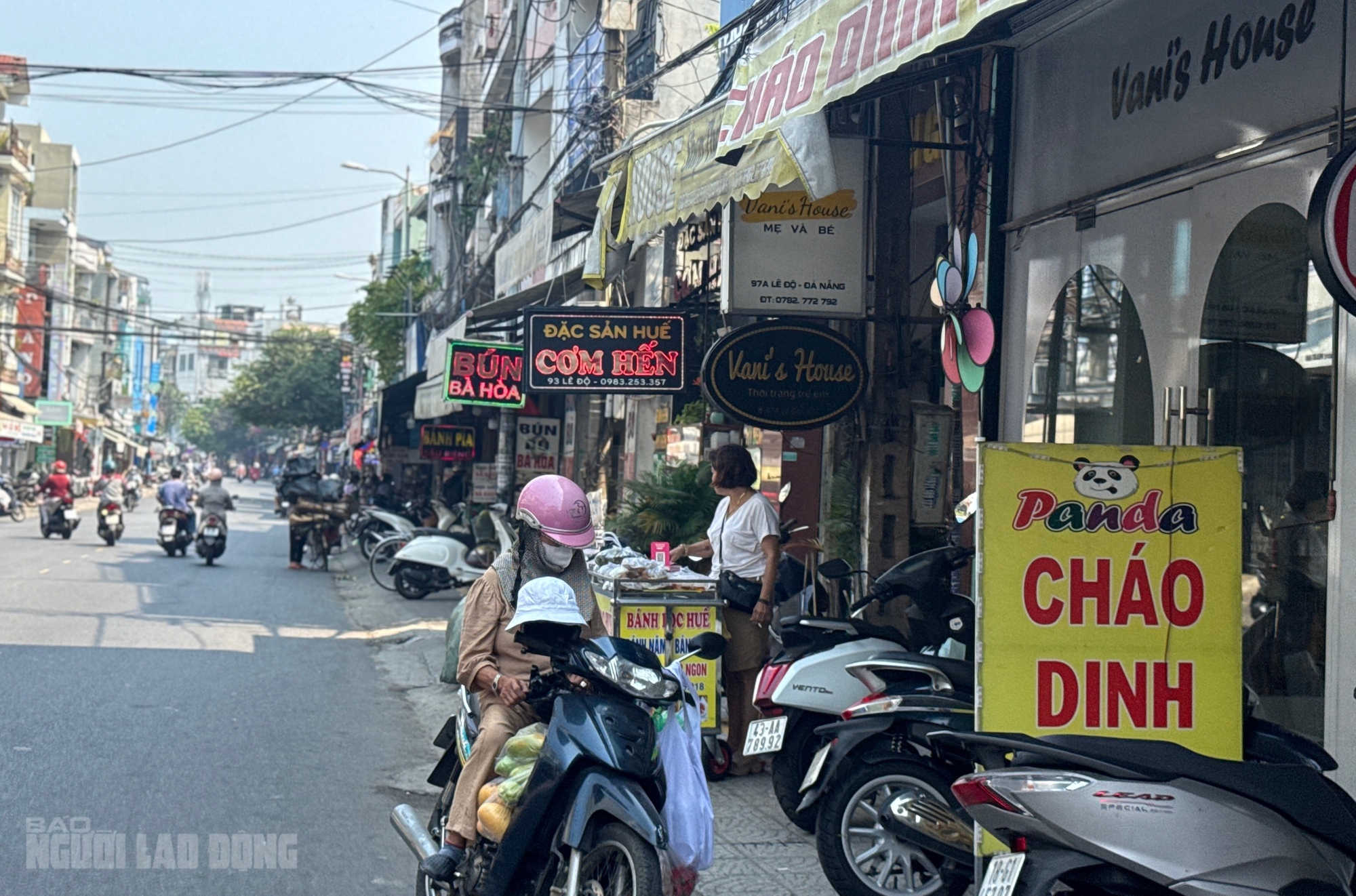 Vỉa h&egrave; Đ&agrave; Nẵng 2026: Nơi th&ocirc;ng tho&aacute;ng v&agrave; t&igrave;nh trạng lấn chiếm vẫn diễn ra - Ảnh 11.