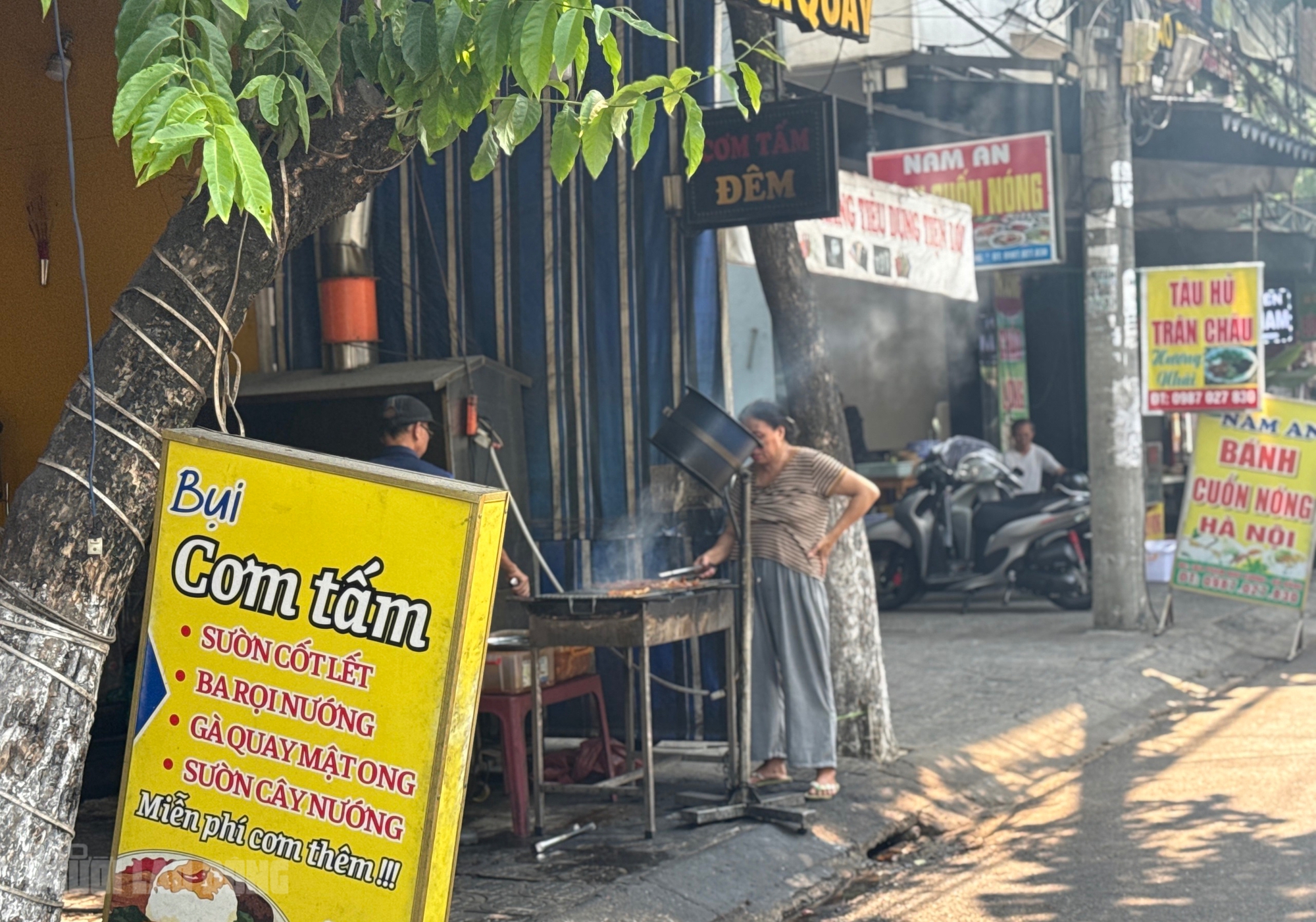 Vỉa h&egrave; Đ&agrave; Nẵng 2026: Nơi th&ocirc;ng tho&aacute;ng v&agrave; t&igrave;nh trạng lấn chiếm vẫn diễn ra - Ảnh 15.