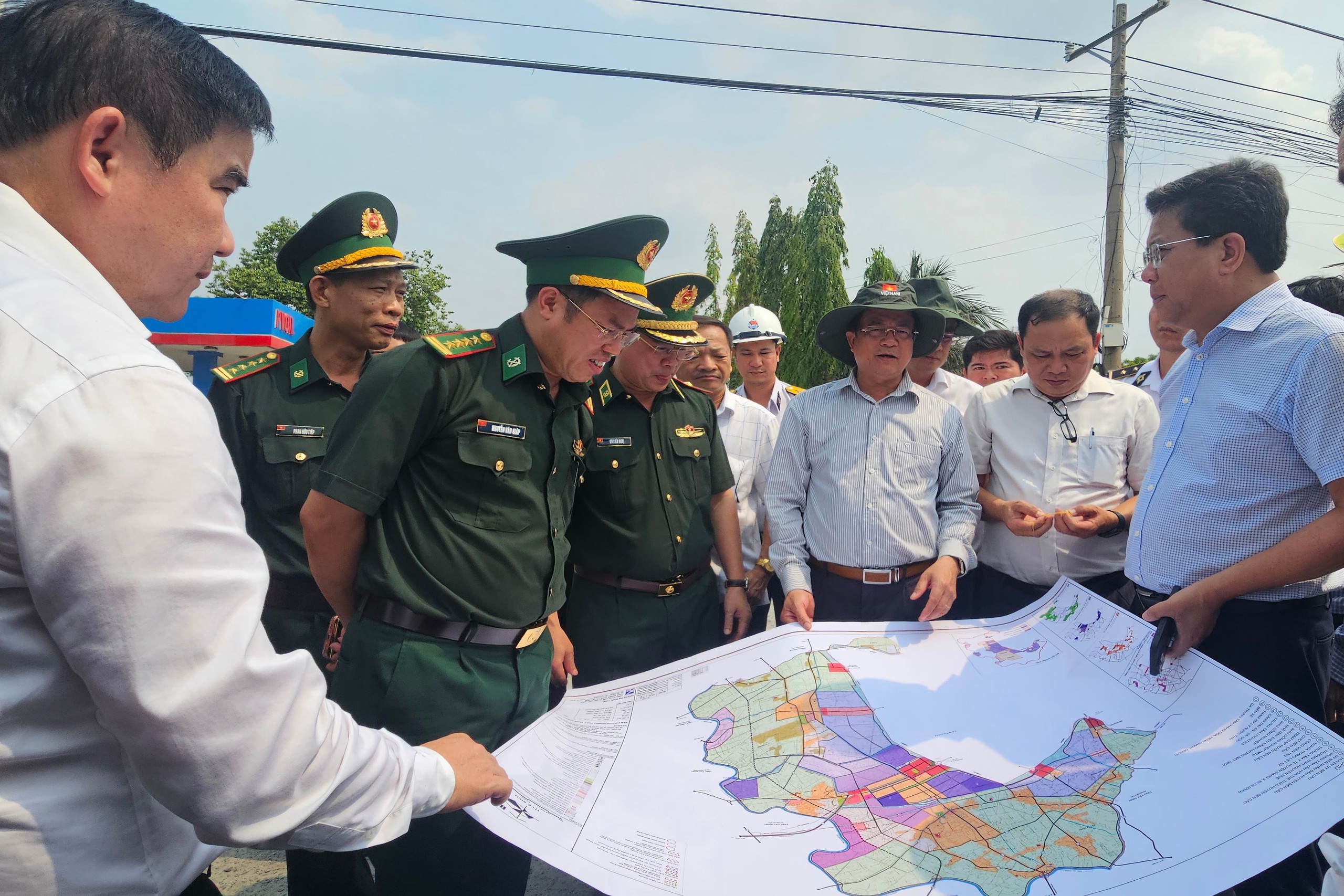 Đoàn công tác Bộ Tư lệnh Bộ đội Biên phòng khảo sát cửa khẩu Quốc tế Mộc Bài - Ảnh 1.