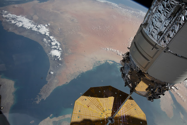 Chiến sự Trung Đông ngày 13-4: Iran đe dọa "vòng xoáy chết người", Mỹ - Israel chuẩn bị chiến dịch mới? - Ảnh 1.