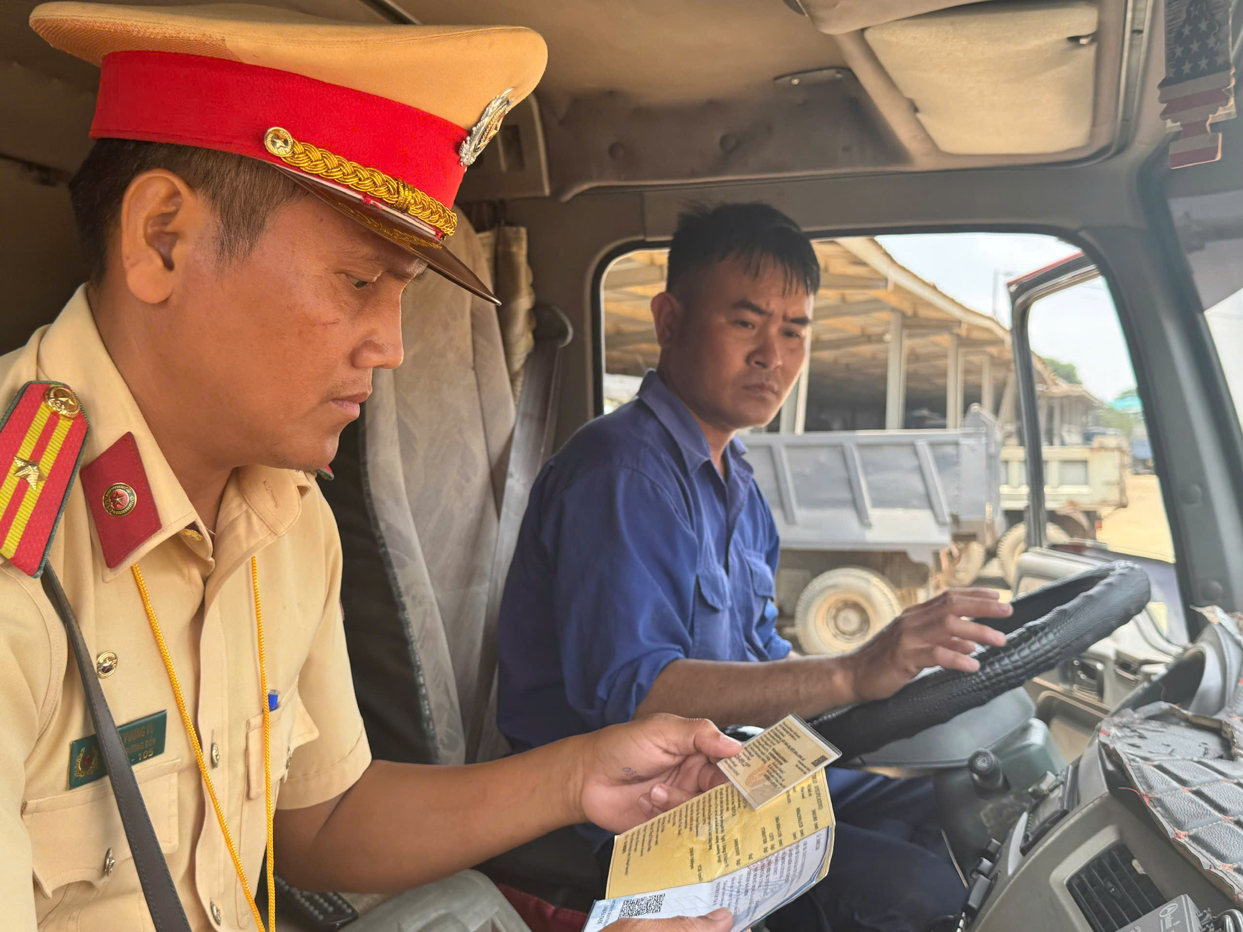 Gần 1.900 xe tải ở Tây Ninh vào diện kiểm tra - Ảnh 2.