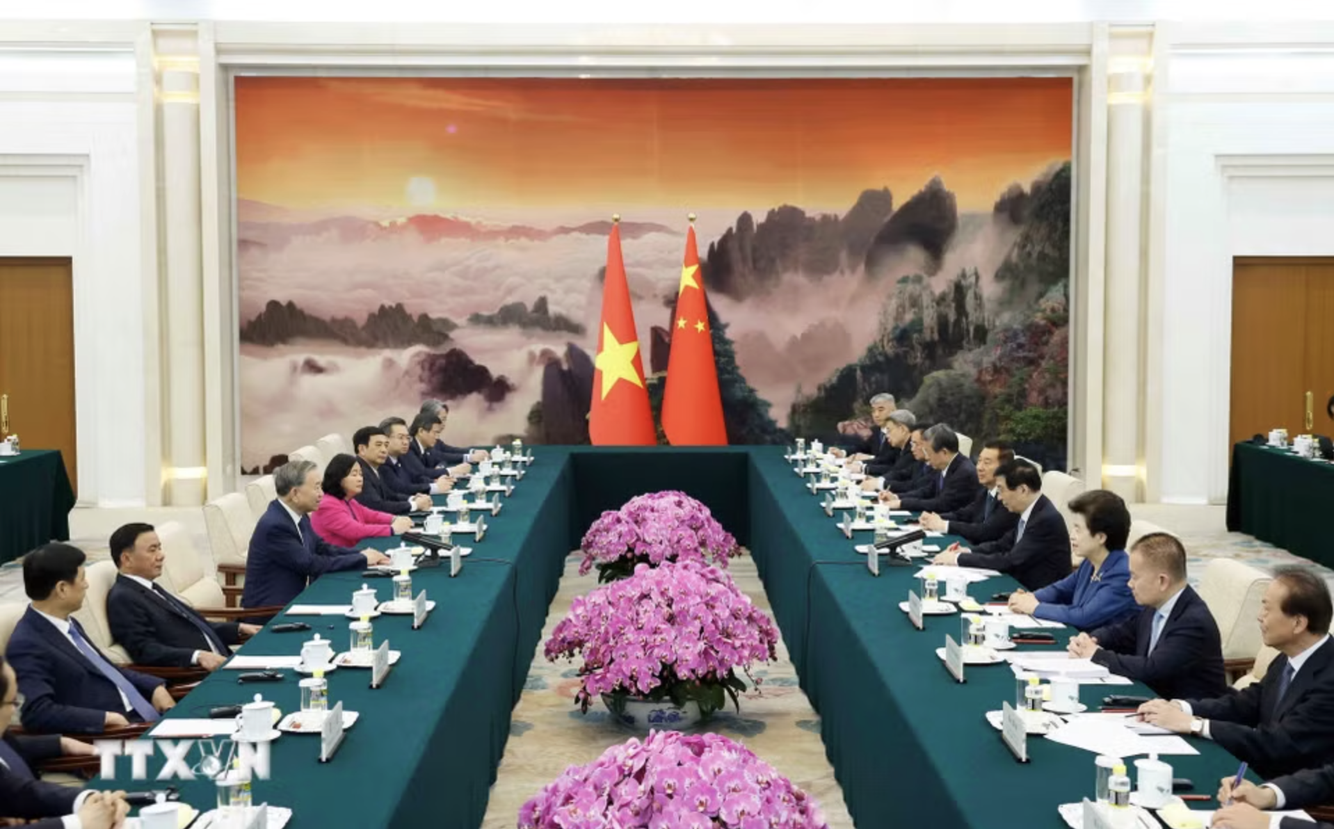 Tổng Bí thư, Chủ tịch nước Tô Lâm hội kiến Chủ tịch Chính hiệp toàn quốc Trung Quốc - Ảnh 4.