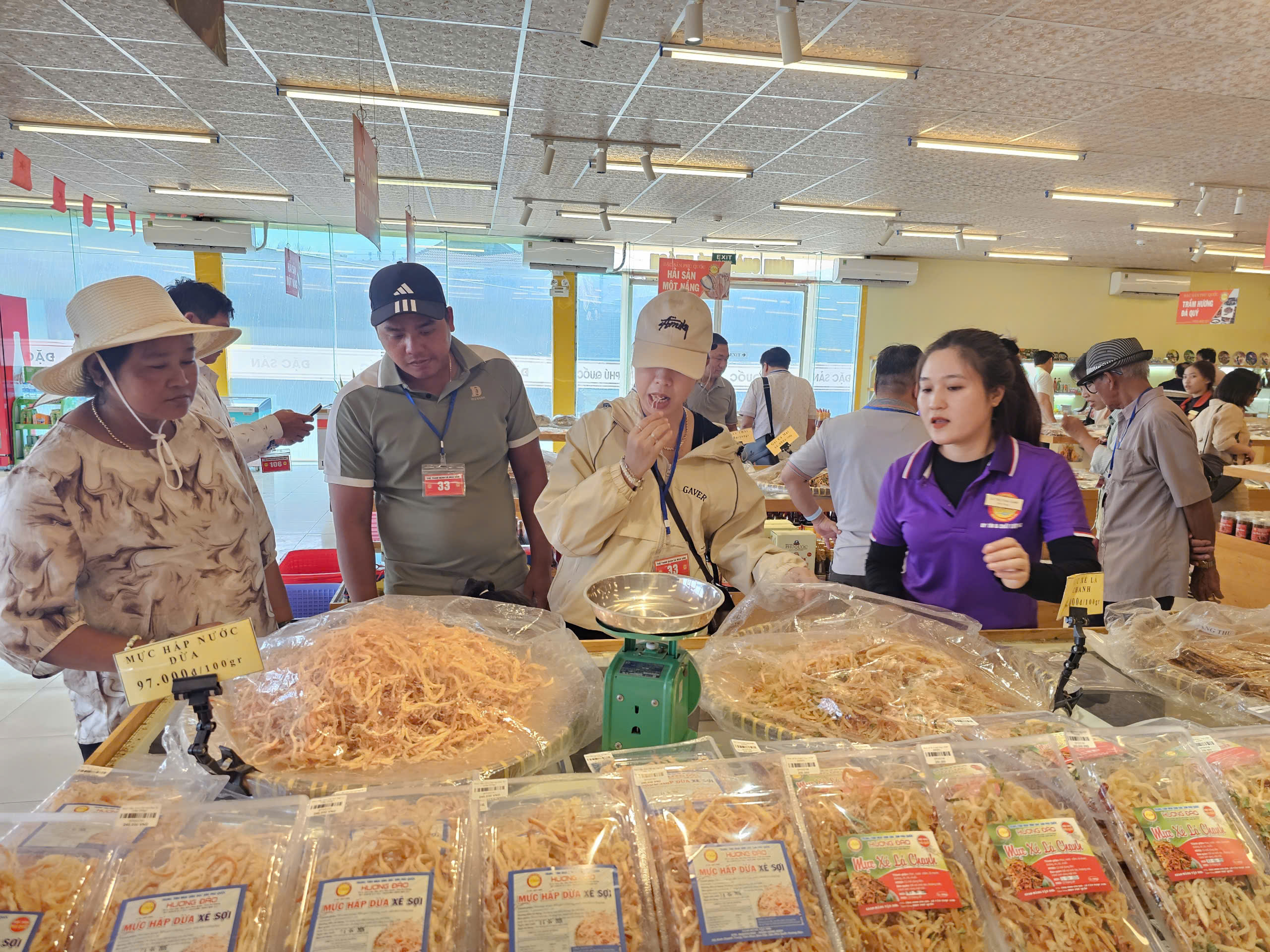 Khám phá du lịch Phú Quốc 2026: Hấp dẫn và nhộn nhịp khách tham quan - Ảnh 5.