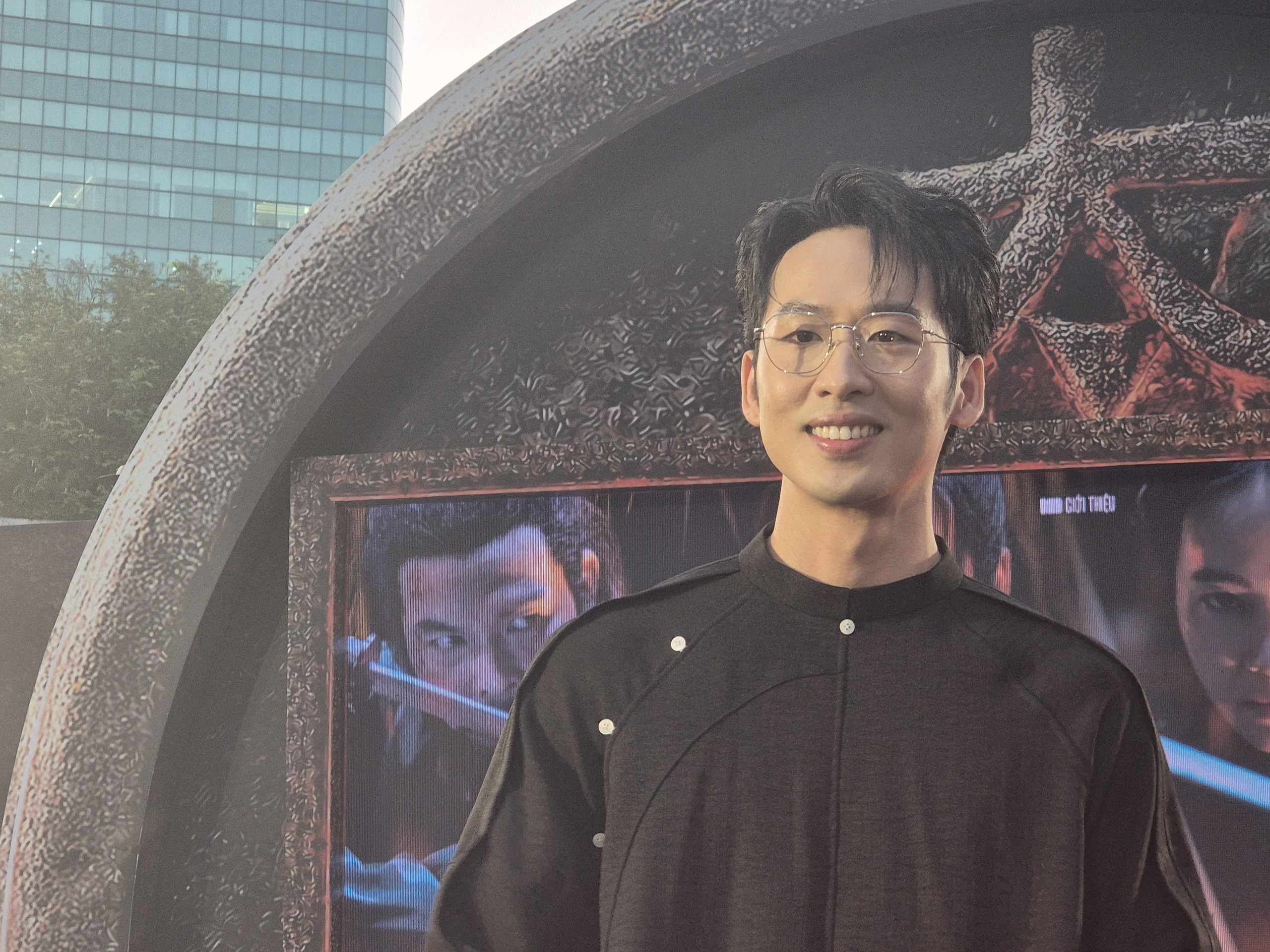 Diễn viên Tuấn Trần: 