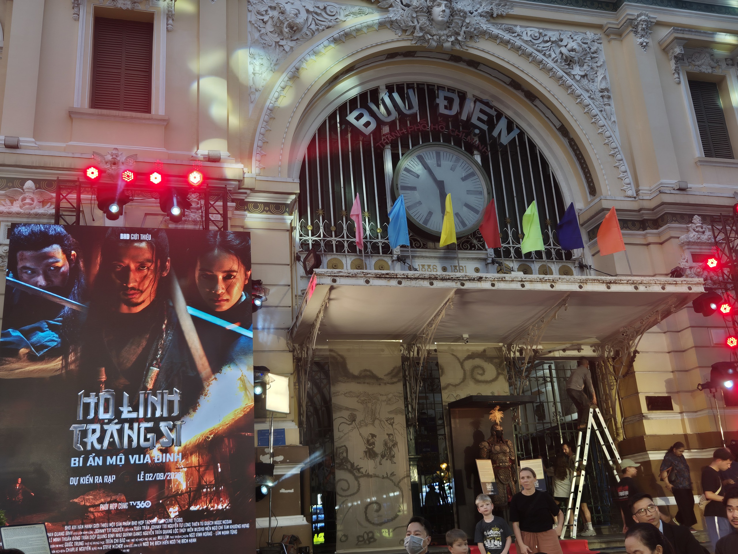 Diễn viên Tuấn Trần: 