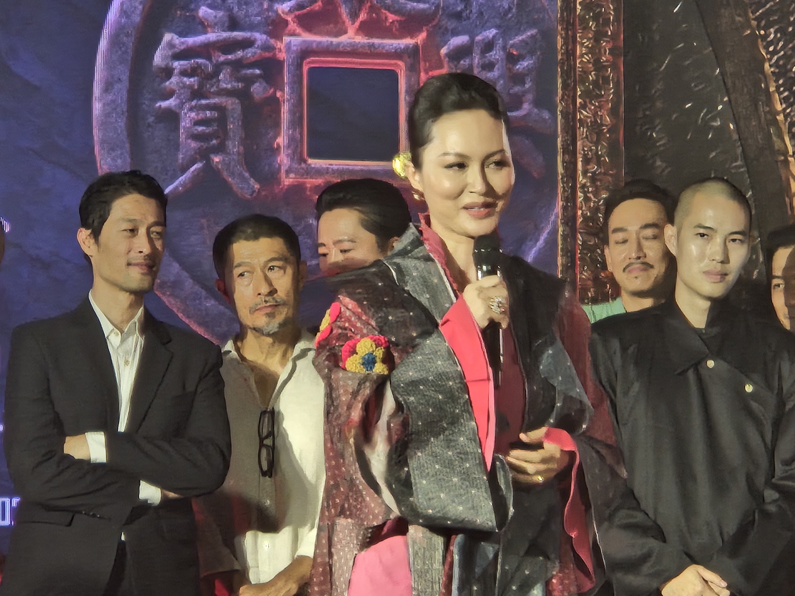 Diễn viên Tuấn Trần: 