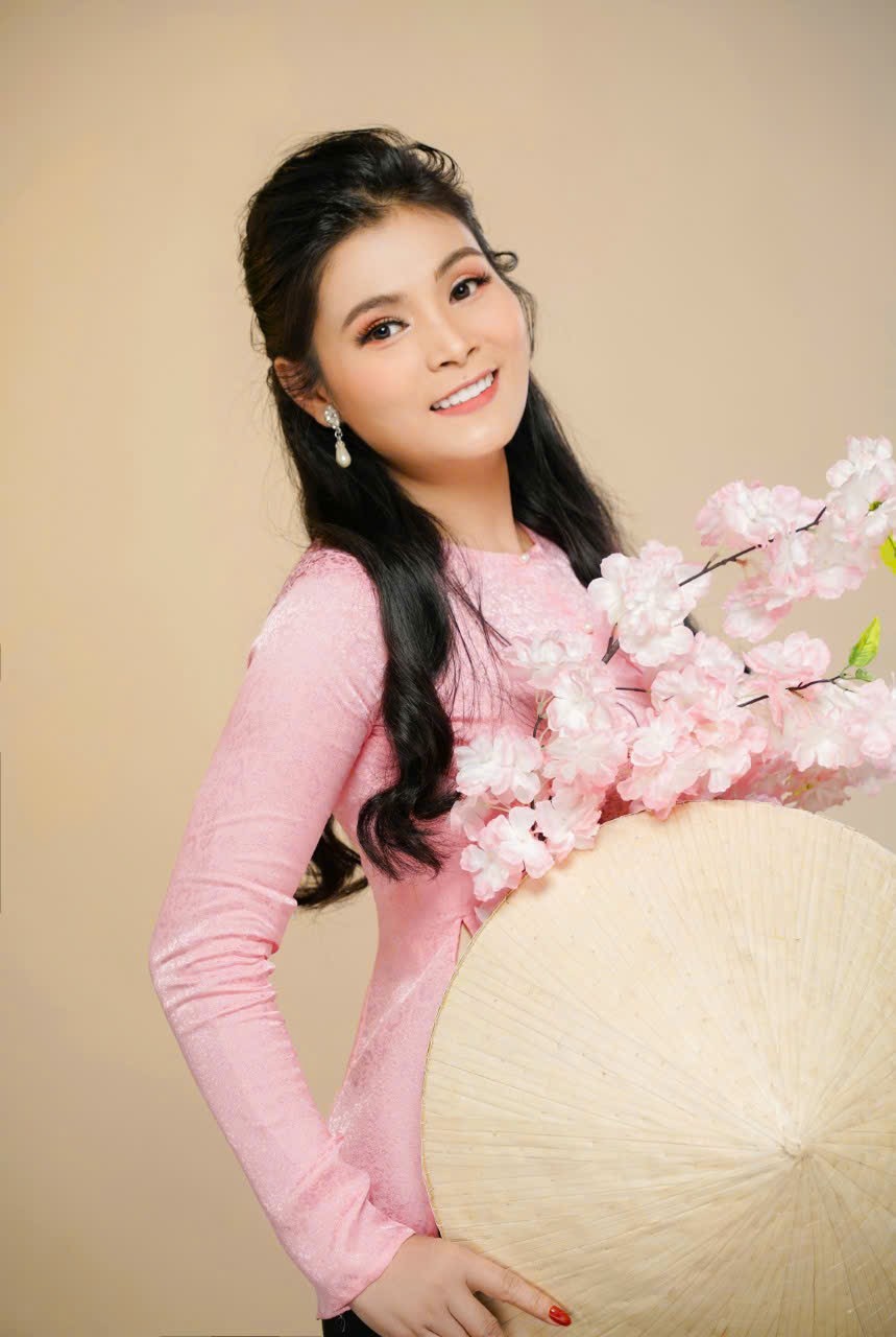 Nữ nghệ sĩ Hoài Thanh học cách đứng vững với nghề - Ảnh 3.