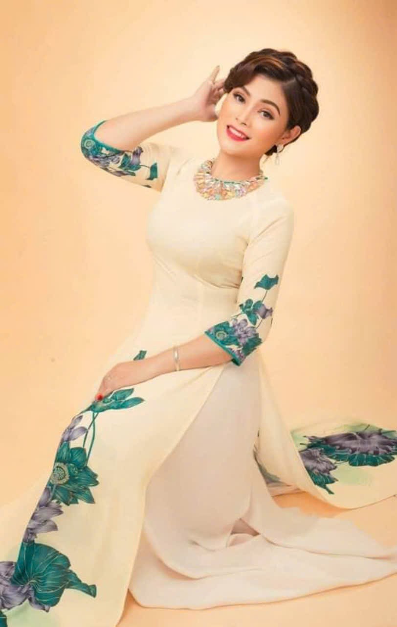 Nữ nghệ sĩ Hoài Thanh học cách đứng vững với nghề - Ảnh 1.