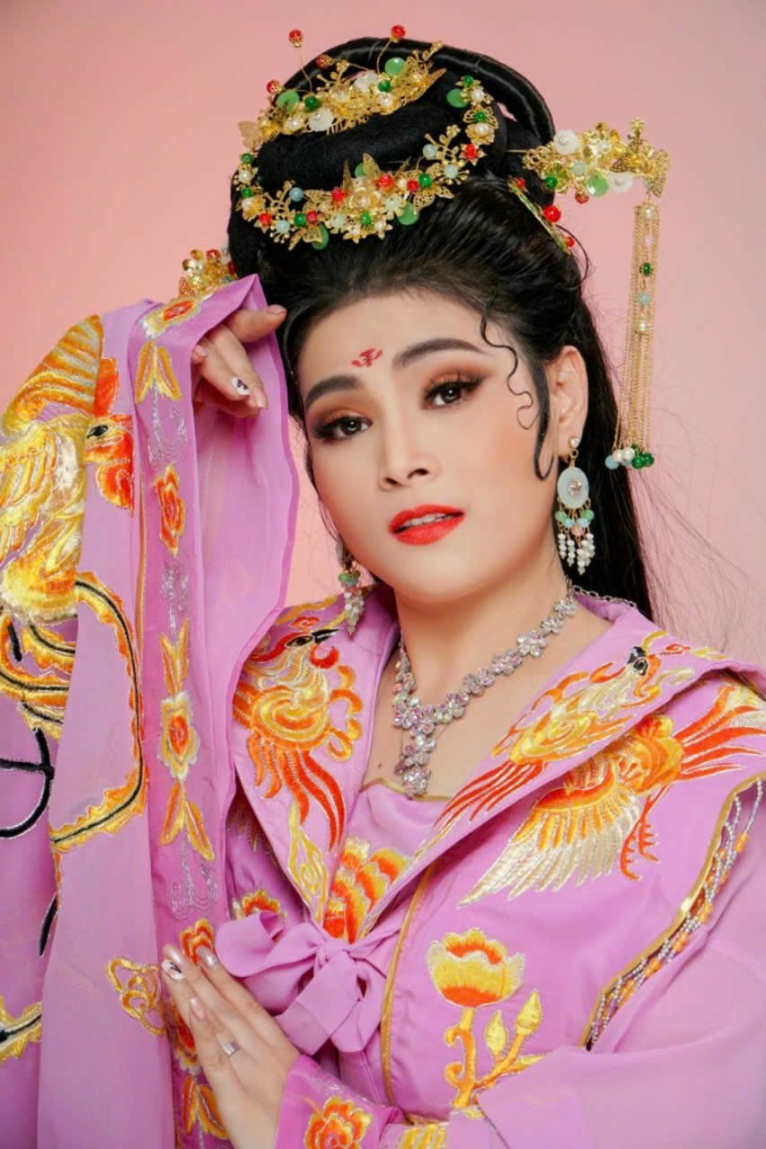 Nữ nghệ sĩ Hoài Thanh học cách đứng vững với nghề - Ảnh 2.