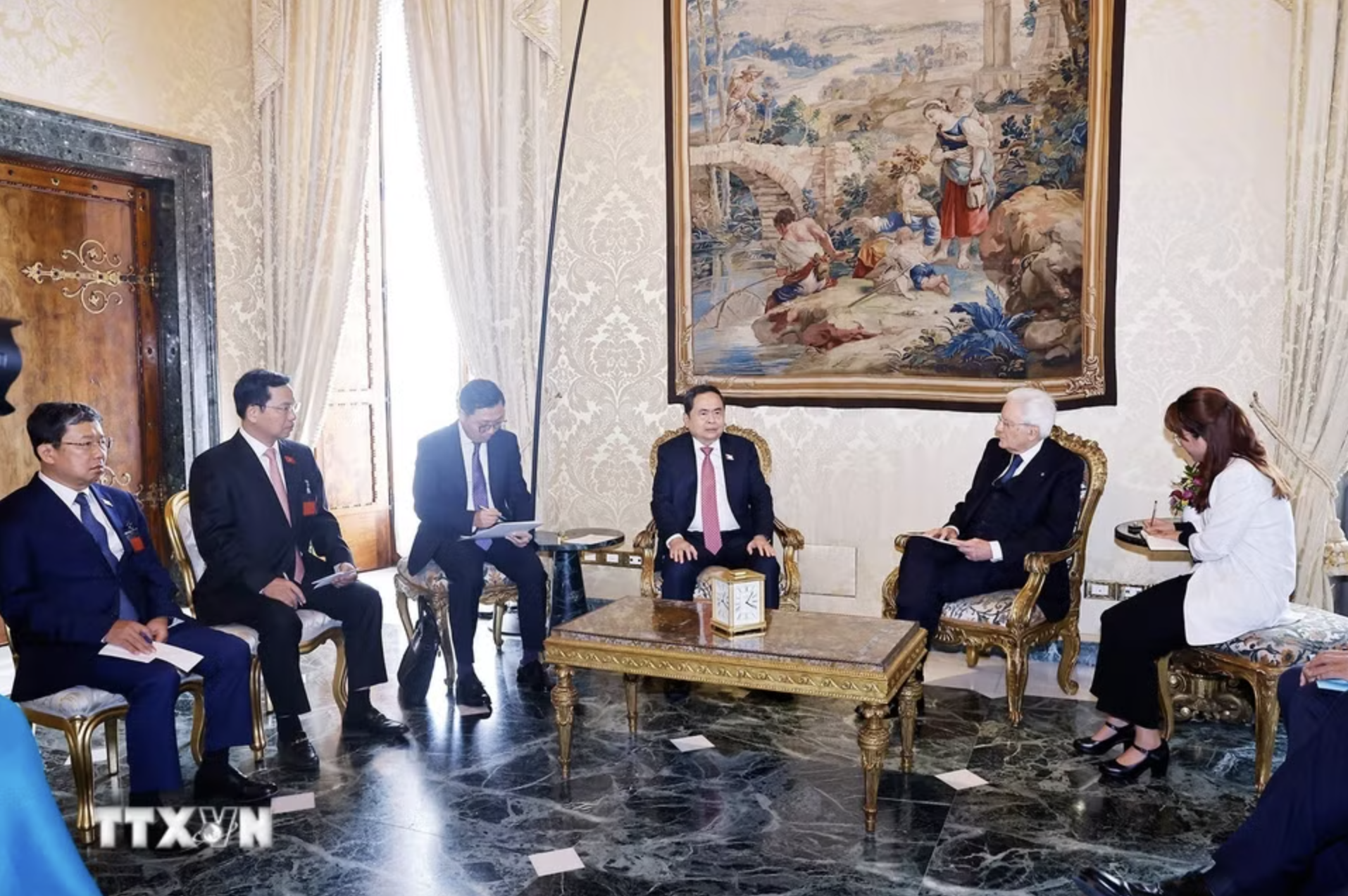 Chủ tịch Quốc hội Trần Thanh Mẫn hội kiến Tổng thống Ý - Ảnh 9.