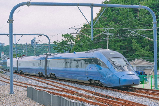 Đường sắt tốc độ cao: Phép thử năng lực quốc gia - Ảnh 1. Đường sắt tốc độ cao: Phép thử năng lực quốc gia - Ảnh 1.