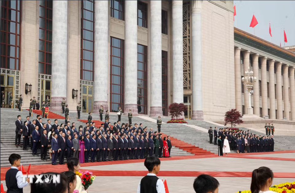 Trung Quốc bắn 21 loạt đại bác chào mừng Tổng Bí thư, Chủ tịch nước Tô Lâm thăm cấp Nhà nước - Ảnh 4.