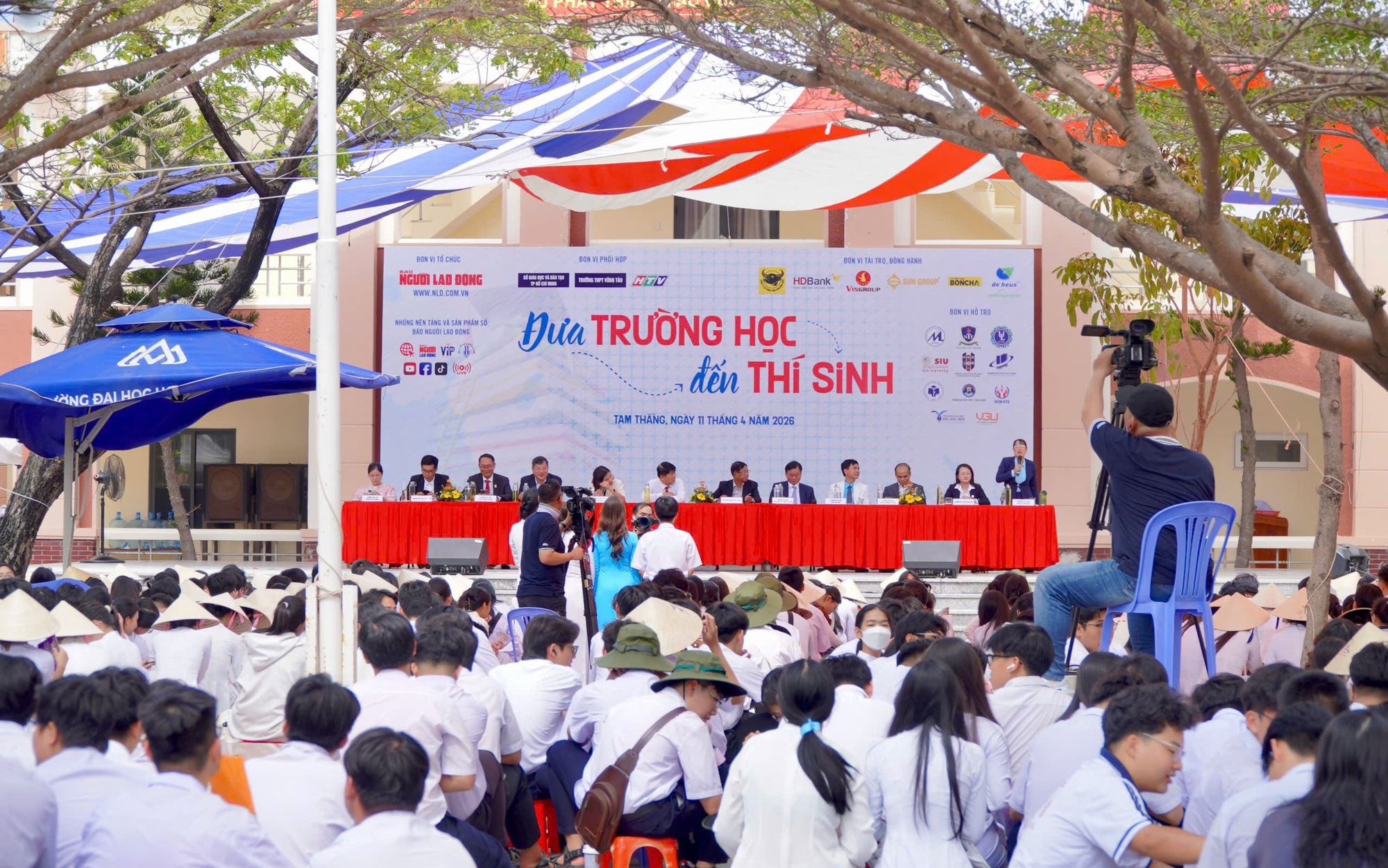 Học vị l&agrave; &ldquo;trạm dừng&rdquo; cho h&agrave;nh tr&igrave;nh học tập suốt đời - Ảnh 4.