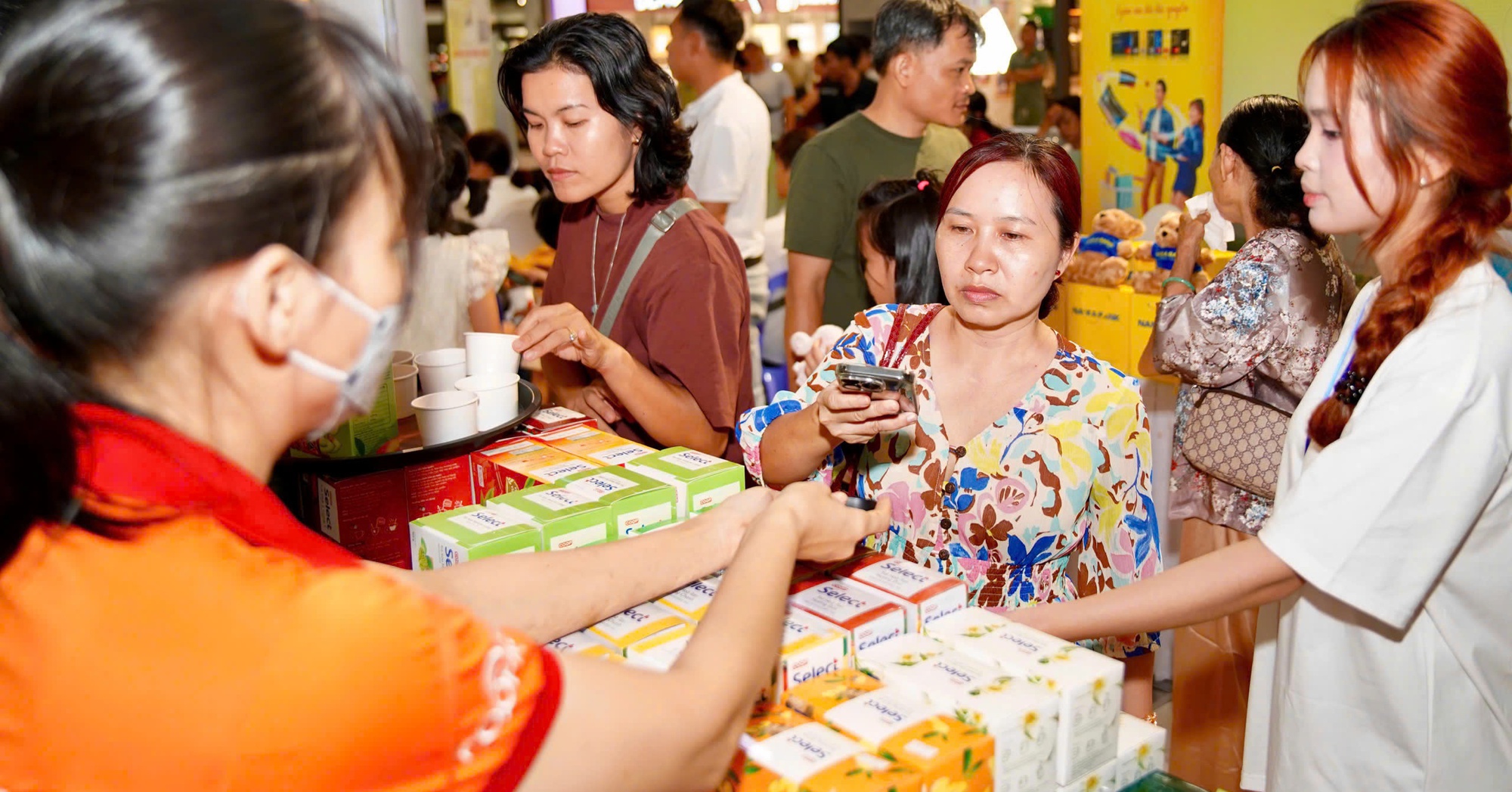 Hàng nhãn riêng Co.op phát triển ngành hàng trà và cà phê