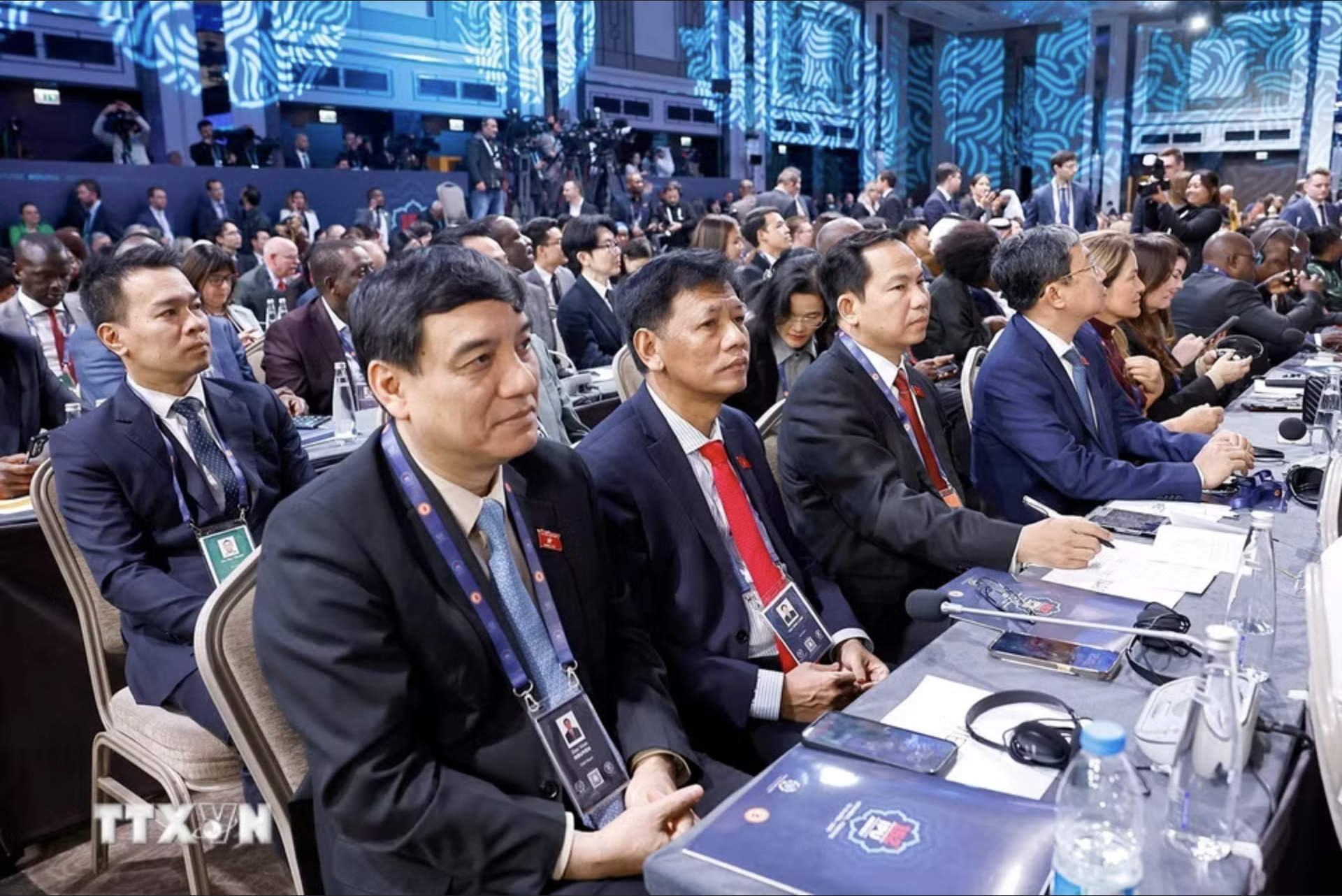 Chủ tịch Quốc hội Trần Thanh Mẫn dự khai mạc IPU-152 - Ảnh 6.