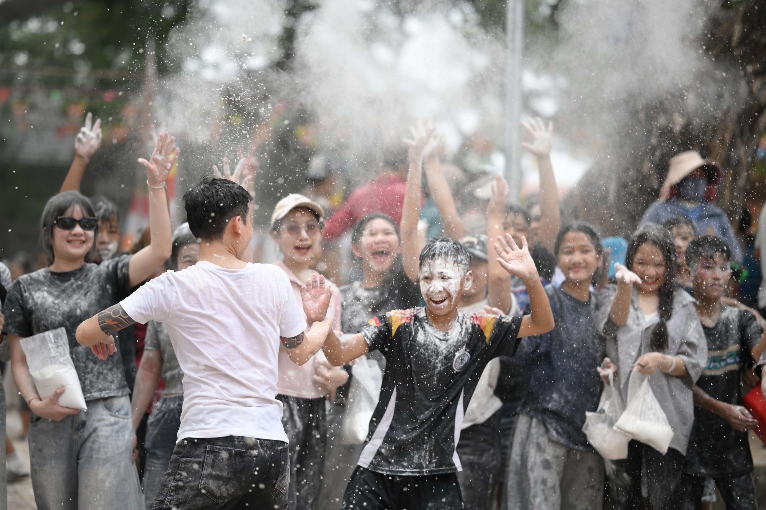 Kh&ocirc;ng kh&iacute; Tết Ch&ocirc;l Chnăm Thm&acirc;y rộn r&agrave;ng tại T&acirc;y Ninh 2026 - Ảnh 3.