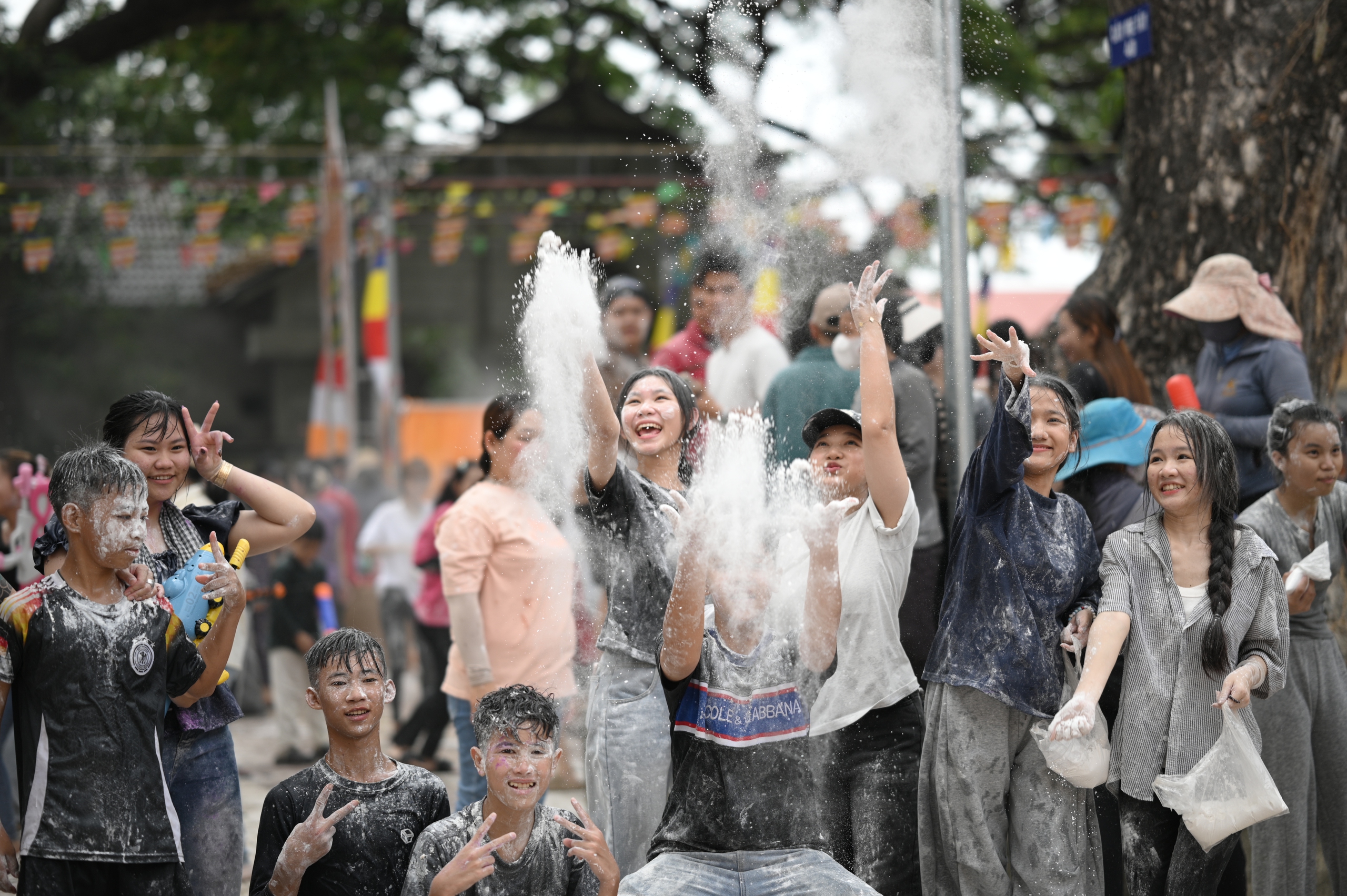 Kh&ocirc;ng kh&iacute; Tết Ch&ocirc;l Chnăm Thm&acirc;y rộn r&agrave;ng tại T&acirc;y Ninh 2026 - Ảnh 13.