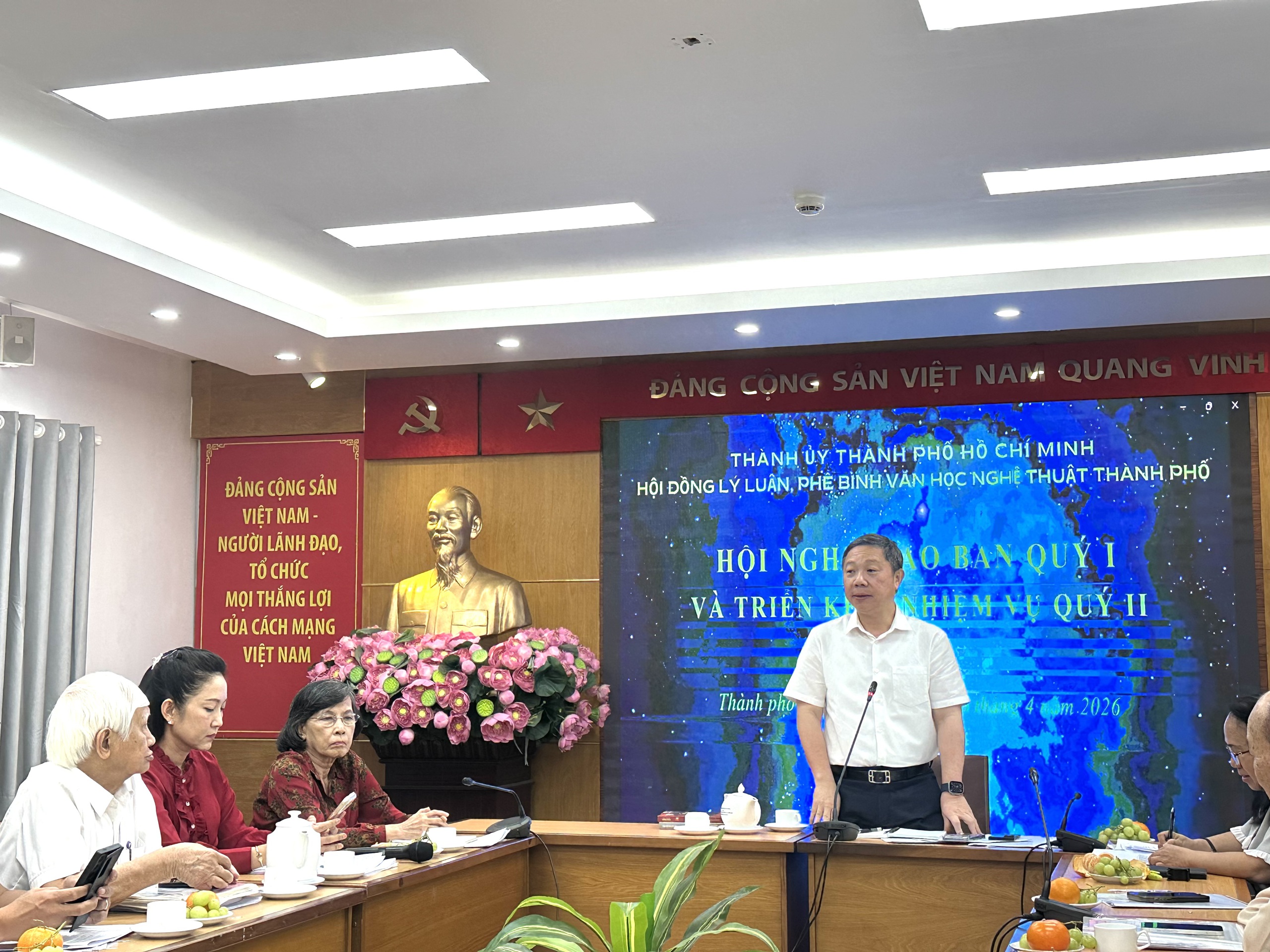 Đào tạo nhân lực sân khấu gắn với công nghiệp văn hóa - Ảnh 2.