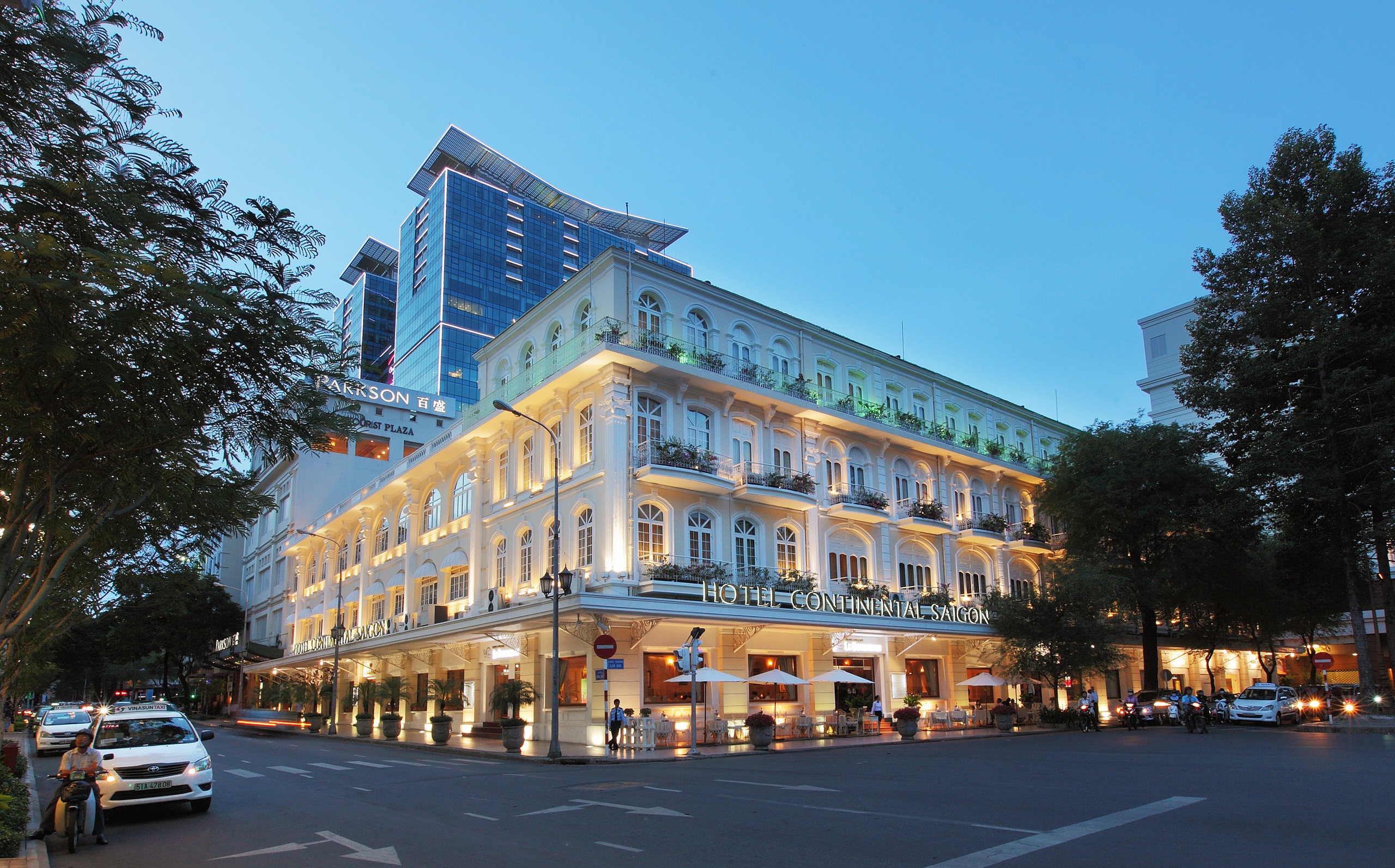 Hotel Continental Saigon: Thưởng thức mỹ vị Steak & Vang giữa lòng di sản trong dịp đại lễ 30-4 - Ảnh 1.