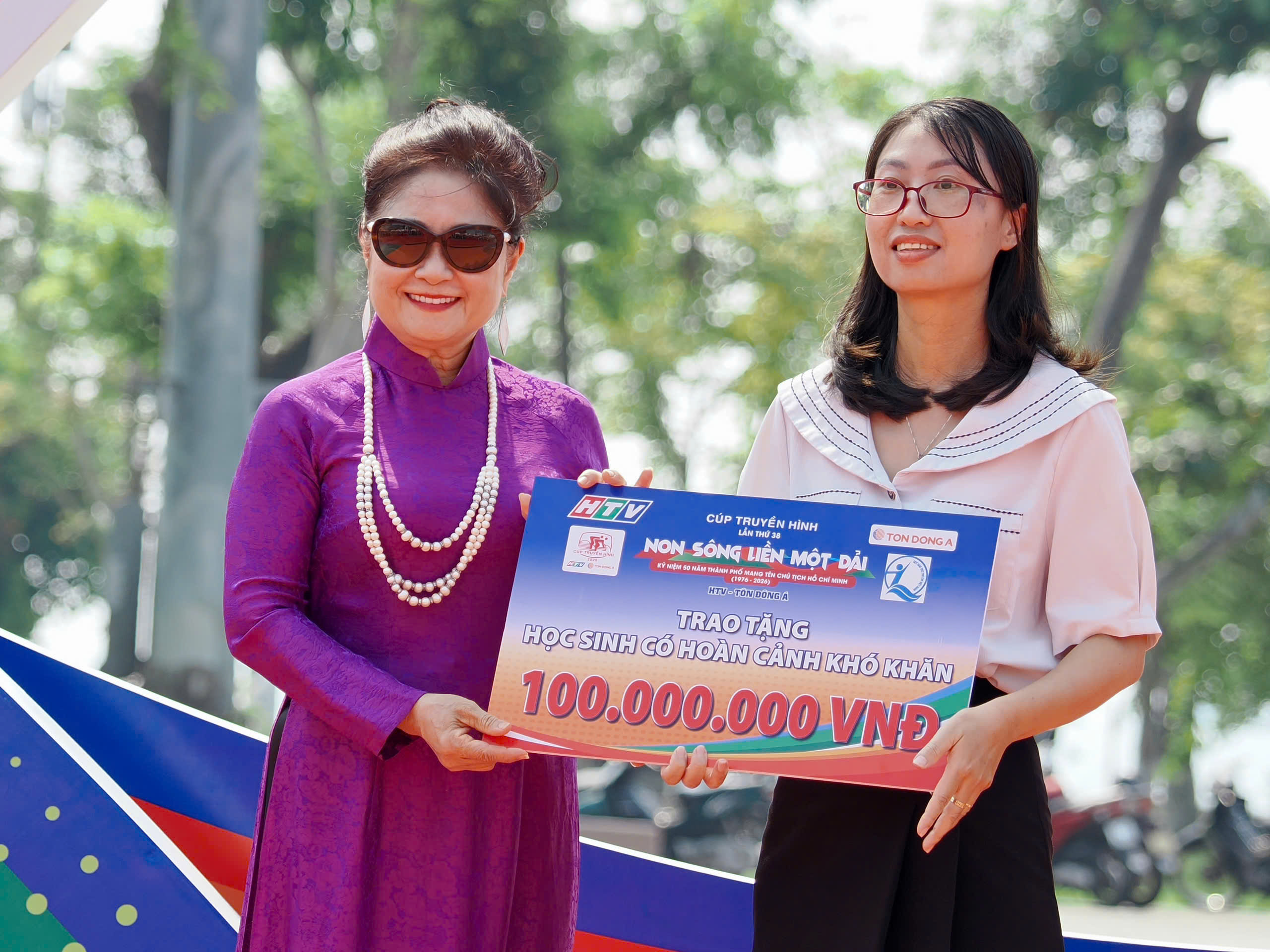 Tay đua Việt kiều Ph&aacute;p Trần Clement Em thắng chặng 13 C&uacute;p truyền h&igrave;nh: v&ograve;ng đua quanh Quy Nhơn - Ảnh 1.