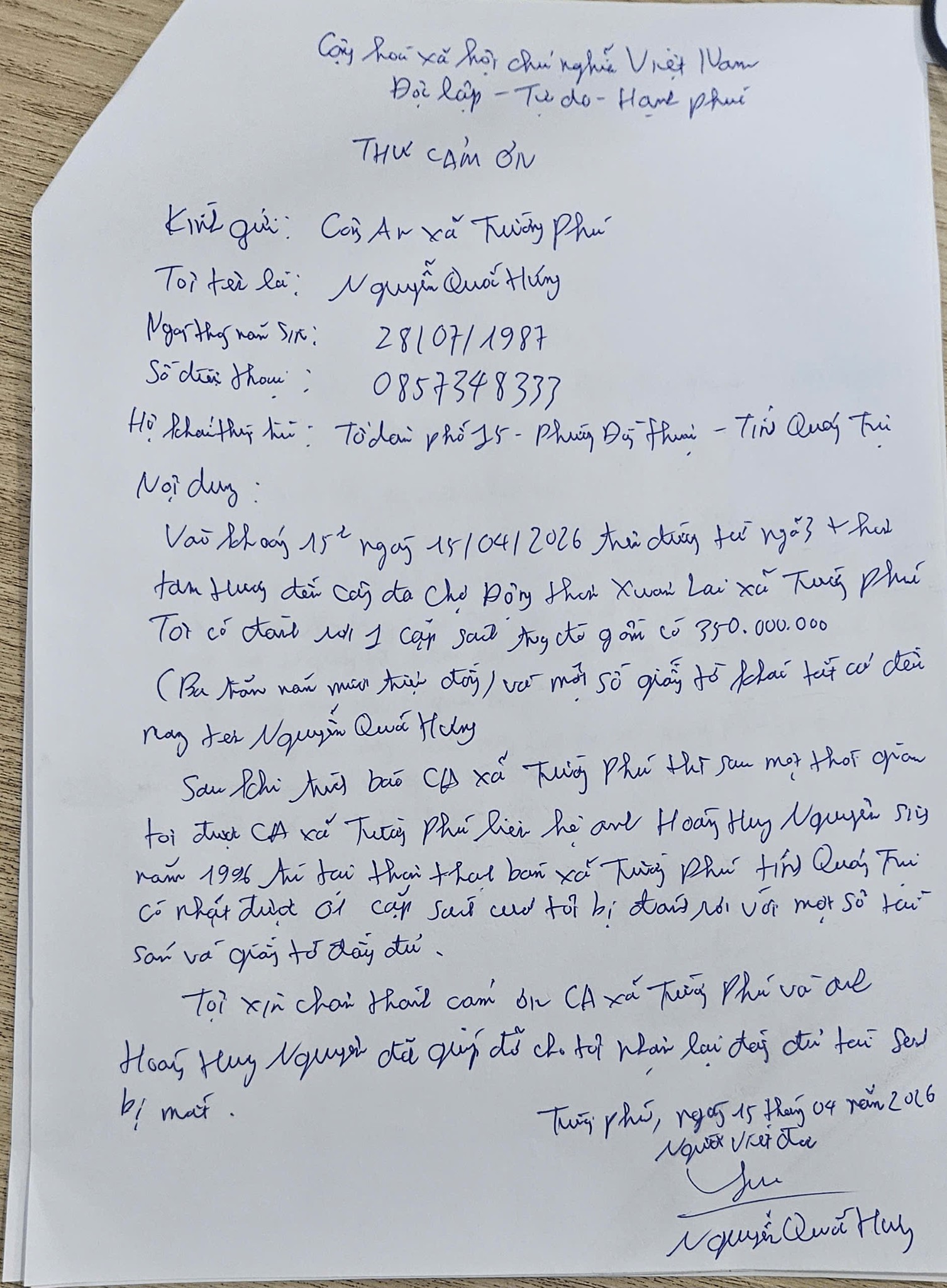 Bất ngờ thấy chiếc cặp ven đường, bên trong là 350 triệu đồng - Ảnh 3.