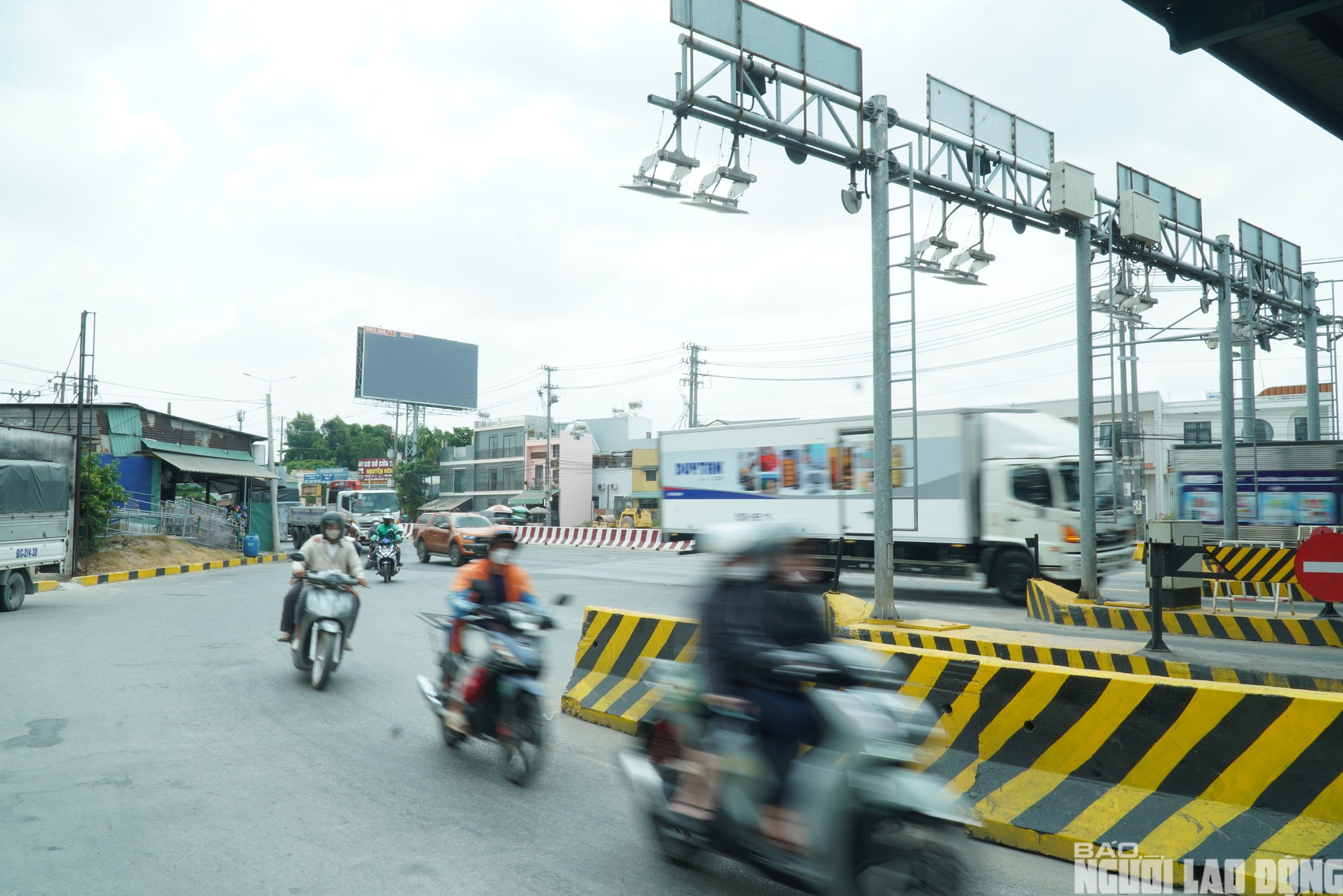 Giao th&ocirc;ng L&aacute;i Thi&ecirc;u TPHCM hỗn loạn , nguy cơ tai nạn gia tăng năm 2026 - Ảnh 11.