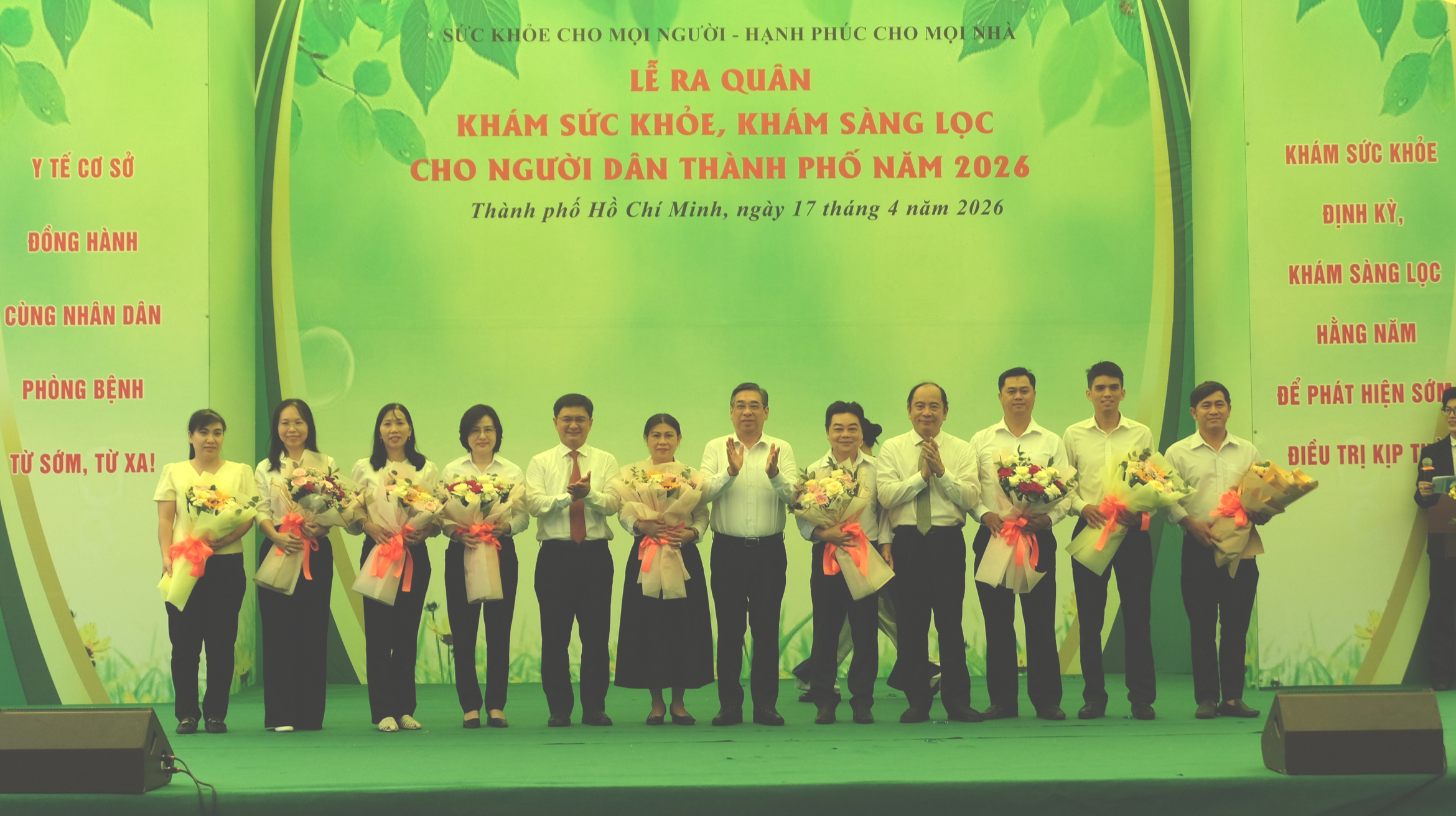 TPHCM ra quân khám sức khỏe, khám sàng lọc cho người dân - Ảnh 4.
