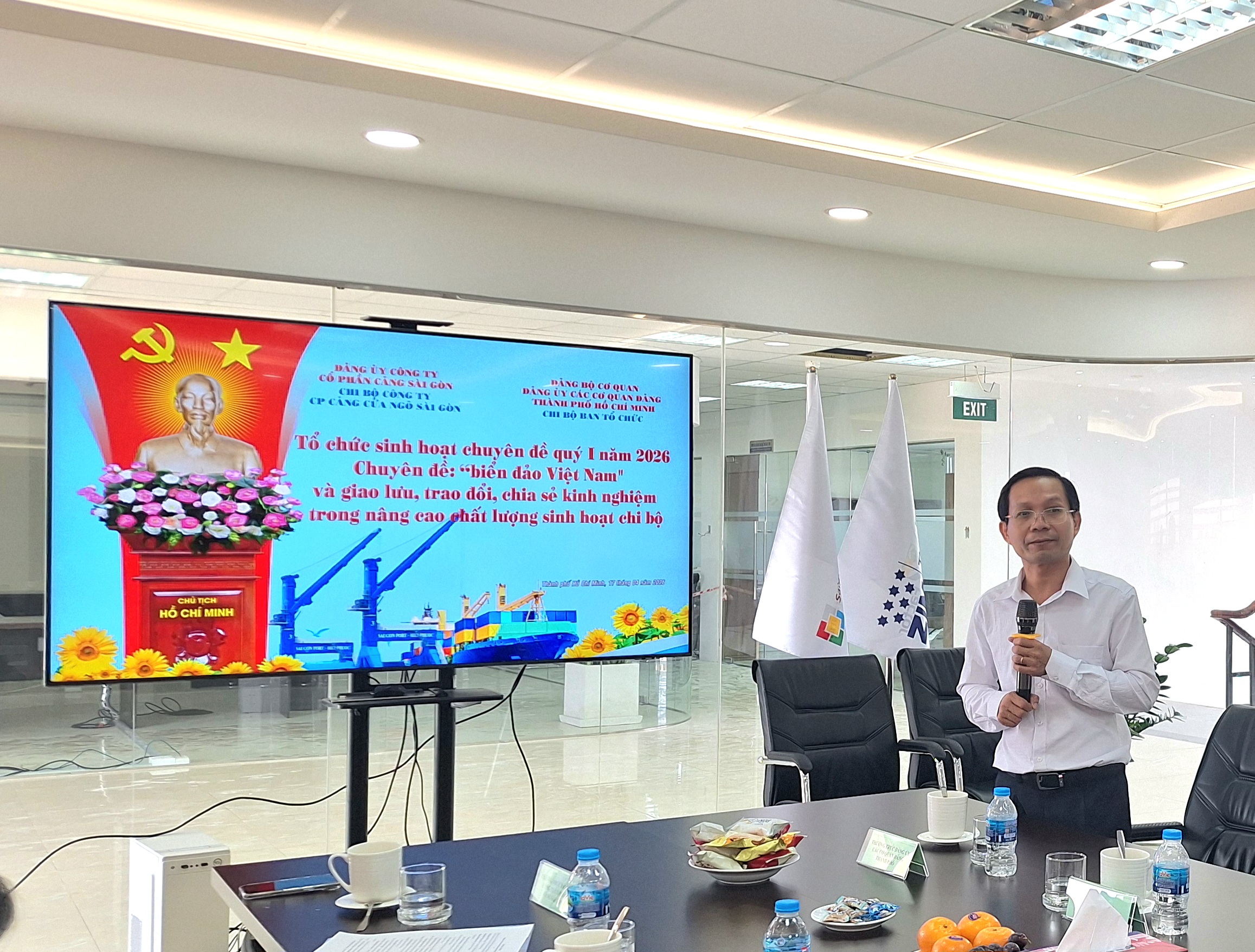 Nêu cao trách nhiệm của người Đảng viên trong xây dựng và bảo vệ Tổ quốc thời kỳ mới - Ảnh 3.