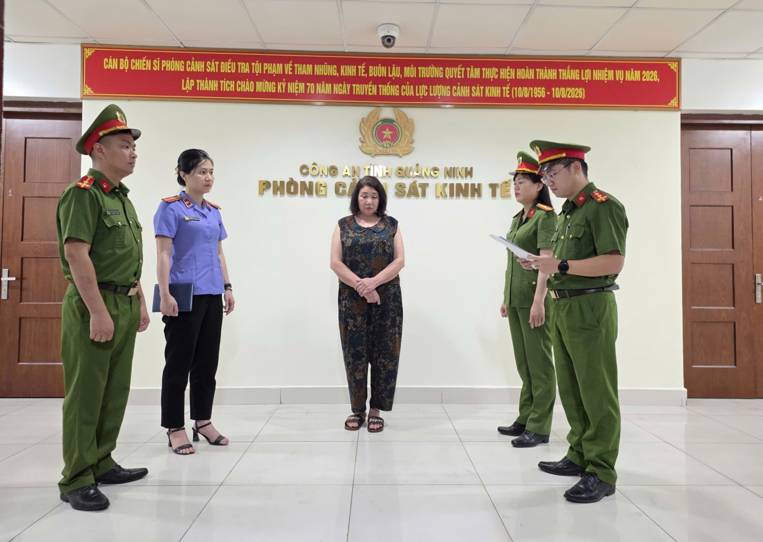 Bắt tạm giam 2 chủ cơ sở sản xuất giá đỗ bằng chất cấm tại Quảng Ninh - Ảnh 3.