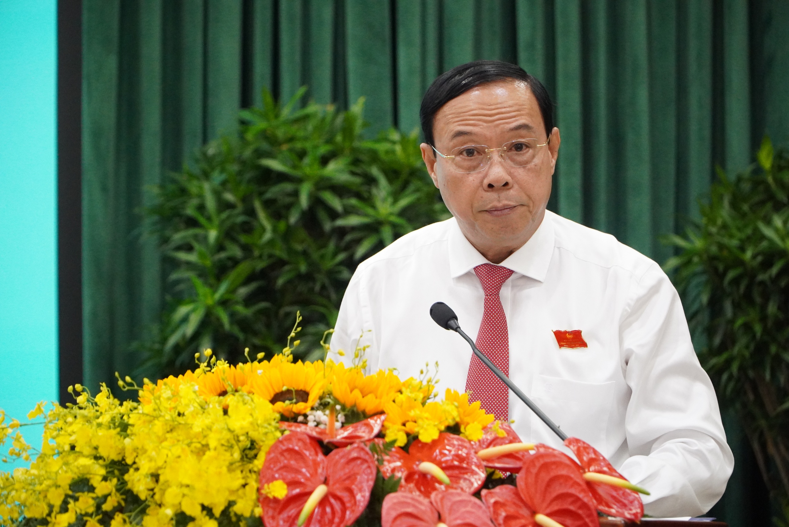 HĐND TPHCM khai mạc kỳ họp thứ hai, quyết nhiều nội dung quan trọng - Ảnh 2.