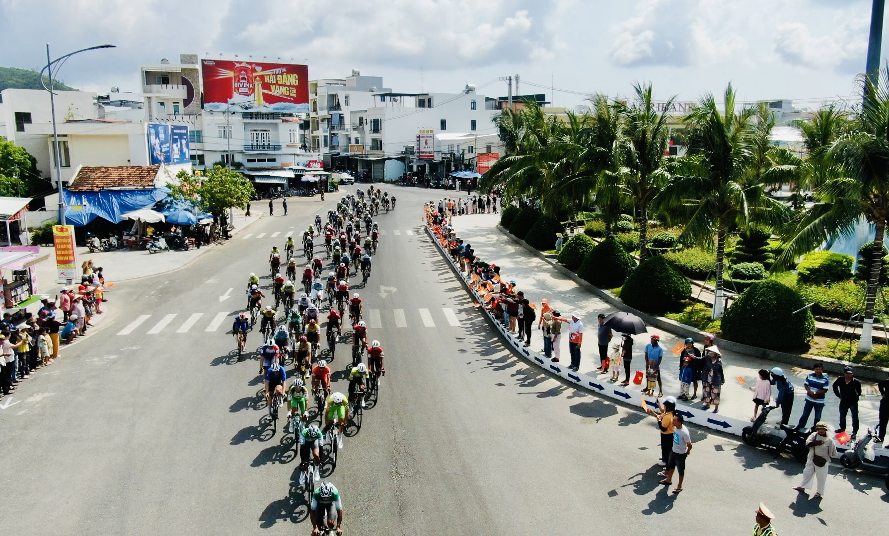 Marchuk Dzianis lần thứ 5 thắng chặng C&uacute;p truyền h&igrave;nh, giữ vững &Aacute;o xanh &ndash; vua nước r&uacute;t - Ảnh 1.