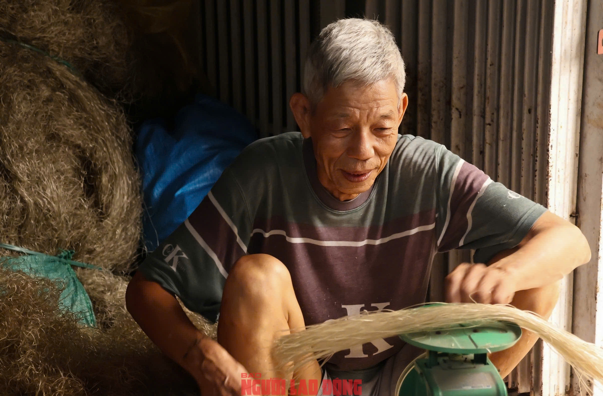 VIDEO: L&agrave;ng Cự Đ&agrave; - giữ hồn l&agrave;ng cổ qua những sợi miến dong truyền thống - Ảnh 11.