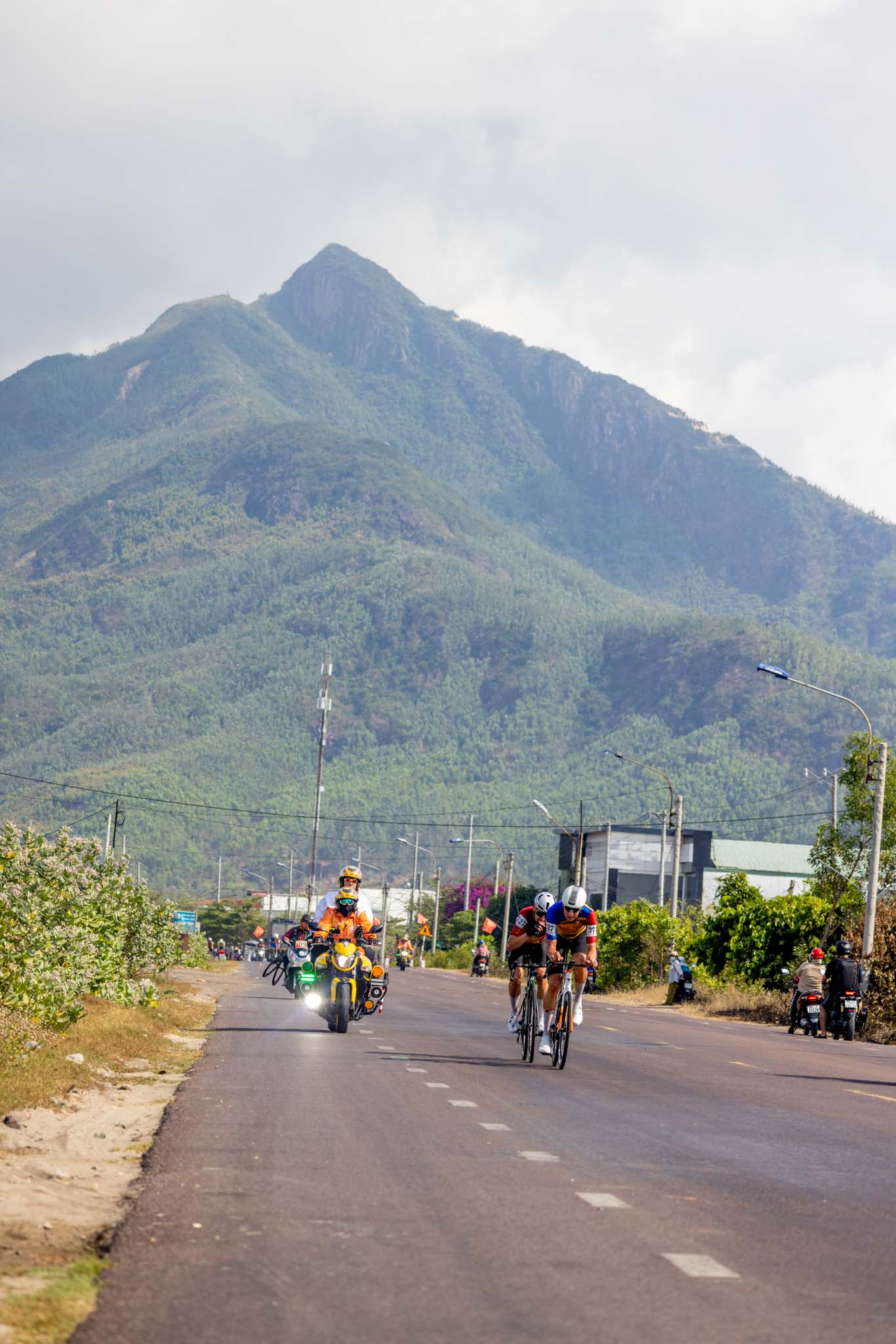 Marchuk Dzianis lần thứ 5 thắng chặng C&uacute;p truyền h&igrave;nh, giữ vững &Aacute;o xanh &ndash; vua nước r&uacute;t - Ảnh 5.