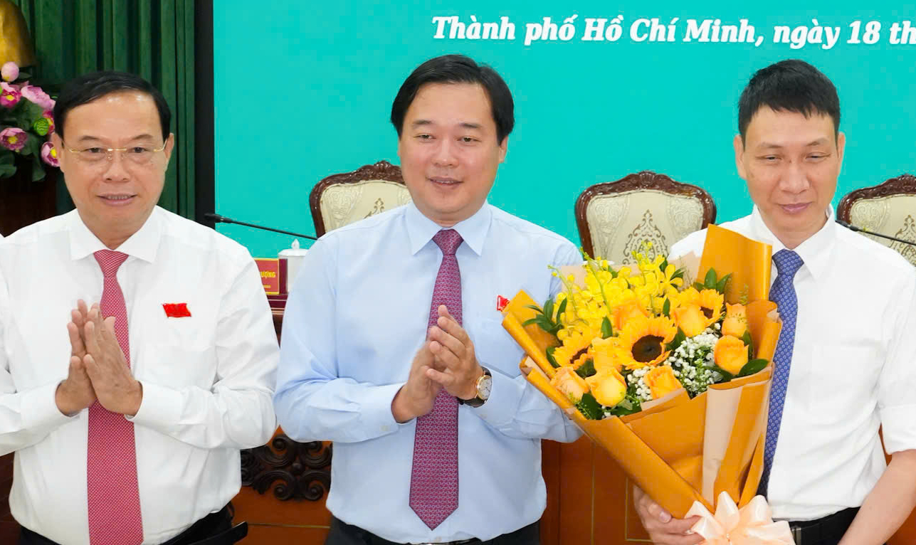 UBND TPHCM có thêm 1 Ủy viên - Ảnh 1.