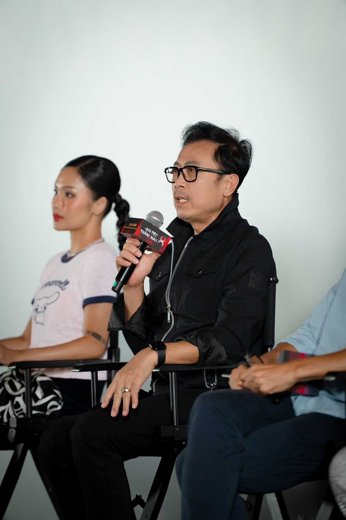 Vân Sơn tái xuất vì Charlie Nguyễn, Miu Lê áp lực bật khóc - Ảnh 2.