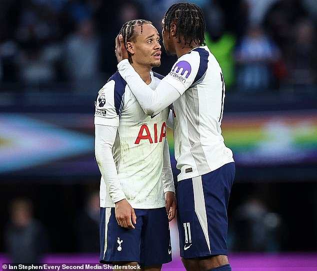 Tottenham tiếp tục "cầm đèn đỏ", HLV De Zerbi nói lời khó tin - Ảnh 1.