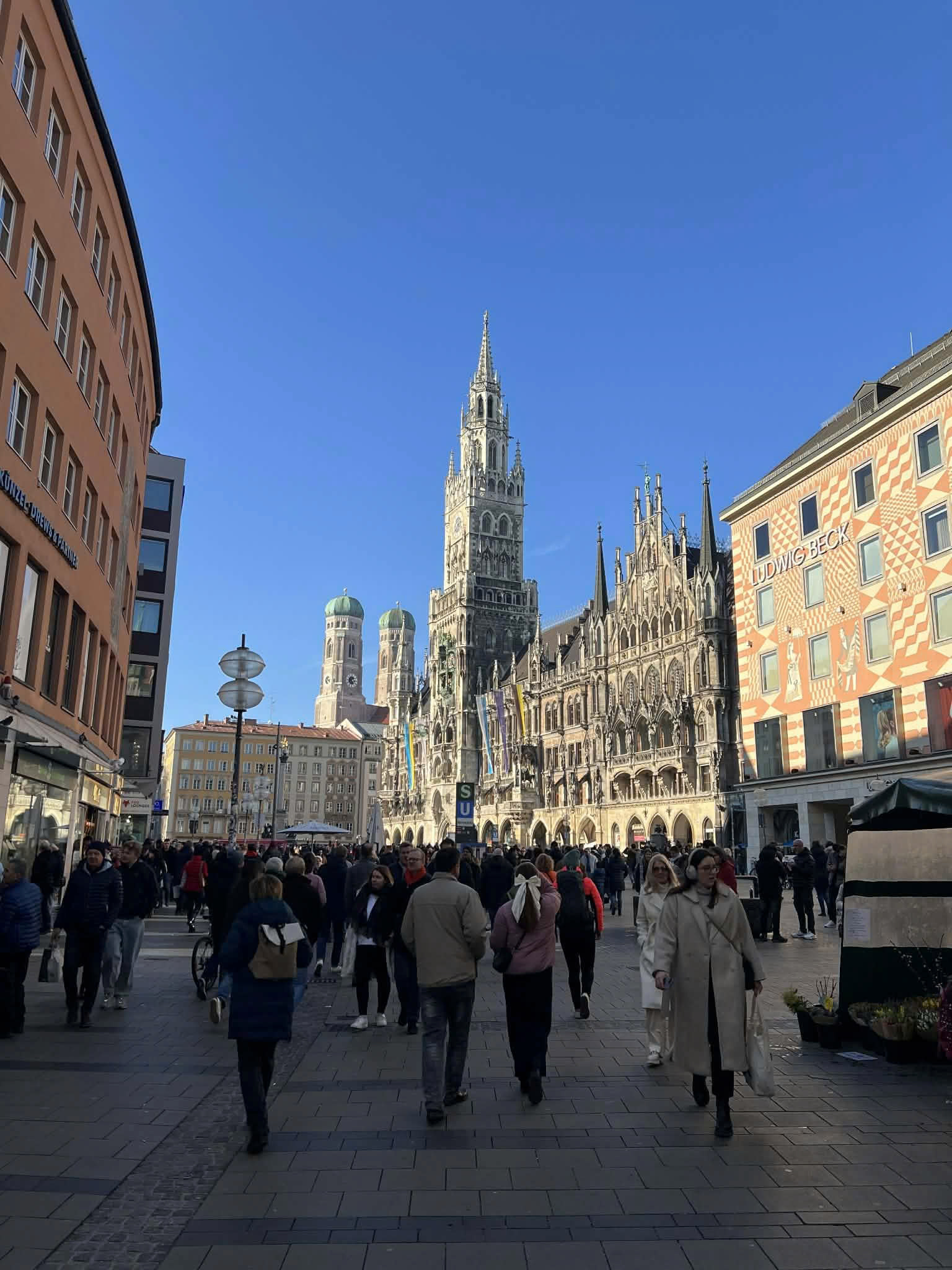 Munich: Truyền thống, kỳ vĩ và năng động - Ảnh 2.