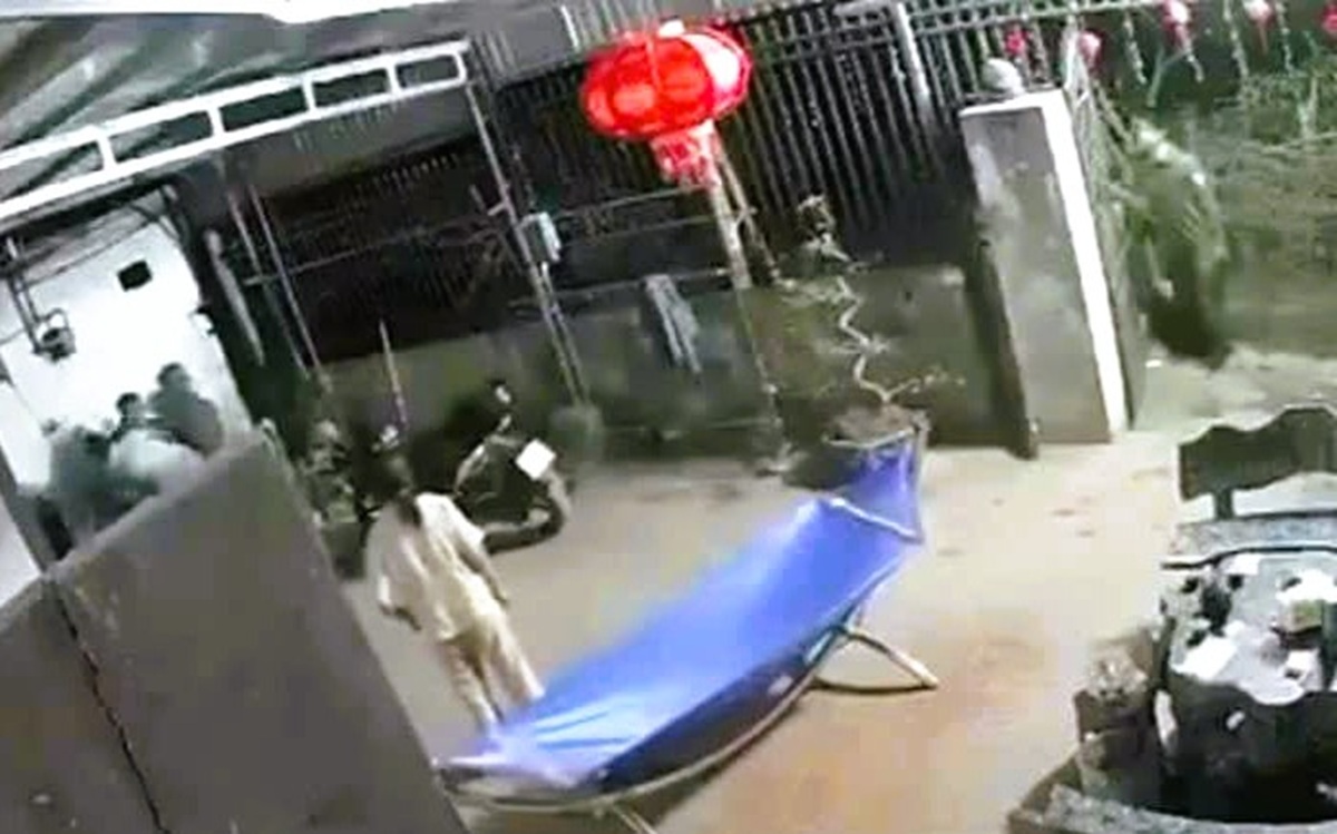 Một trưởng thôn bị đâm tử vong - Ảnh 1.